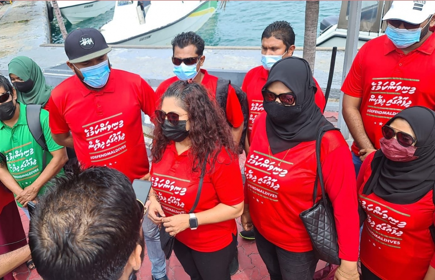 އިންޑިއާ އައުޓް ޕެޓިޝަން އަށް ސޮއި ހޯދުމަށް އިދިކޮޅުގެ ލީޑަޝިޕްގެ ބައެއް ބޭފުޅުން ހިންމަފުއްޓަށް ފުރަނީ--- ފޮޓޯ:ޕީޕީއެމް