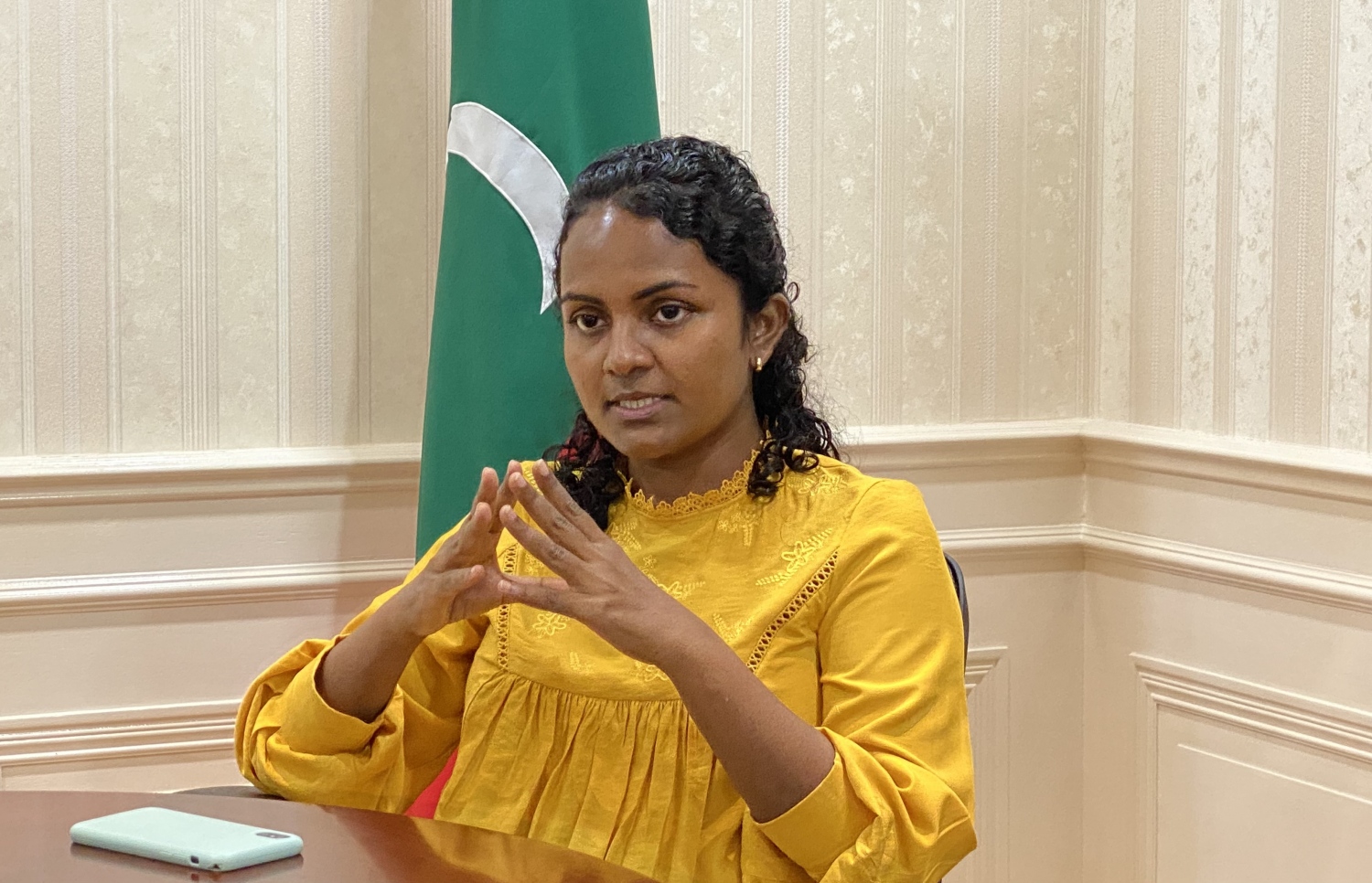 މިނިސްޓަރު ޝައުނާ "މިހާރު"އާ ވާހަކަ ދައްކަވަނީ: ރާއްޖެއިން ވަކާލާތުކުރާނީ ދުނިޔެ ހޫނުވަމުން އަންނަ މިންވަރު 1.5 ޑިގްރީގައި ހިފަހައްޓަން ކަމަށް ވިދާޅުވި.