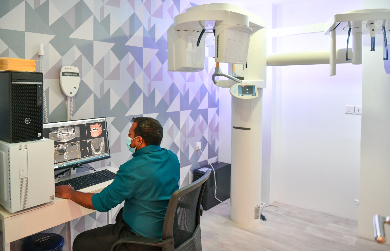 ސީބީސީޓީ ސްކޭން ހަދާ މެޝިން: އެ ހޮސްޕިޓަލުން އަނގަމަތީގެ ތަފާތު ސާޖަރީތައް ވެސް ހެދޭނެ-- ފޮޓޯ: ނިޝާން އަލީ/މިހާރު