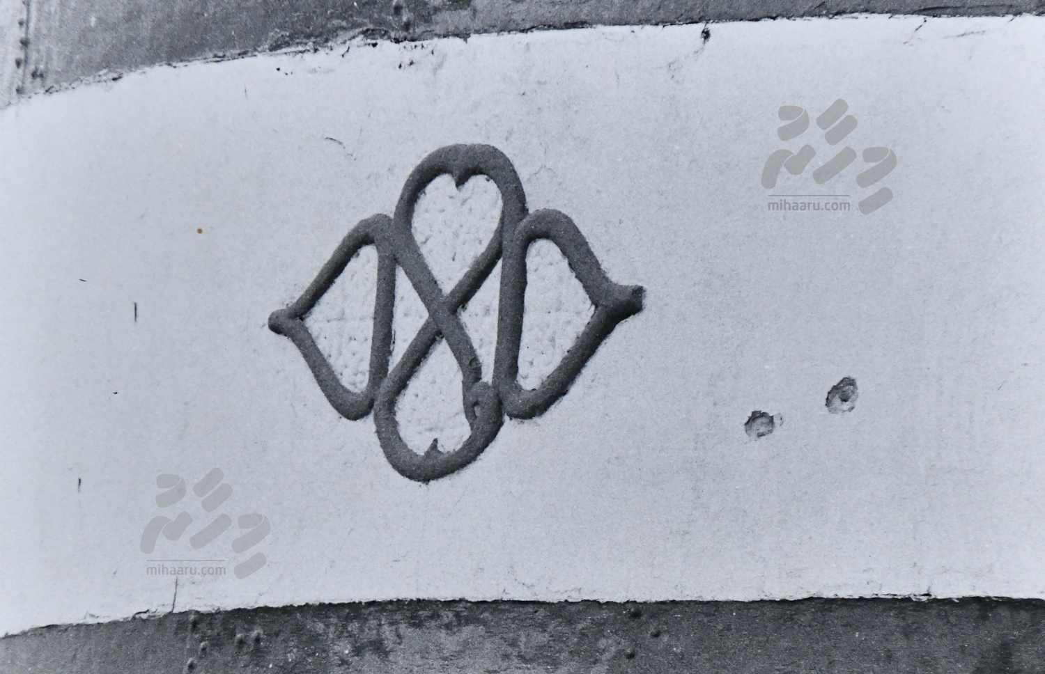 ނޮވެމްބަރު 3. 1988: މުއްނާރުންވެސް ވަޒަން އަރާފައިވާ ނިޝާންތައް ފެންނަންހުރި-