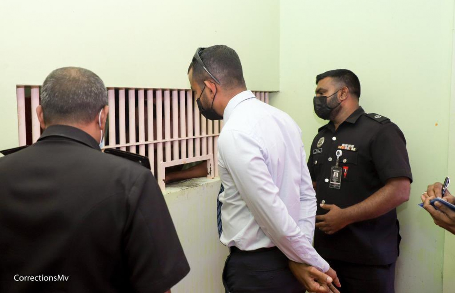 ކޮމިޝަނާ އޮފް ޕްރިޒަންސް މާލޭ ޖަލުގެ ހާލަތު ބައްލަވައިލައްވަނީ: އޭނާ ވިދާޅުވީ ޖަލުގައި ކެޕޭސިޓީ އަށް ވުރެ ގިނަ ގައިދީންނަށް އެކޮމޮޑޭޓްކުރަމުންދާ ކަމަށް