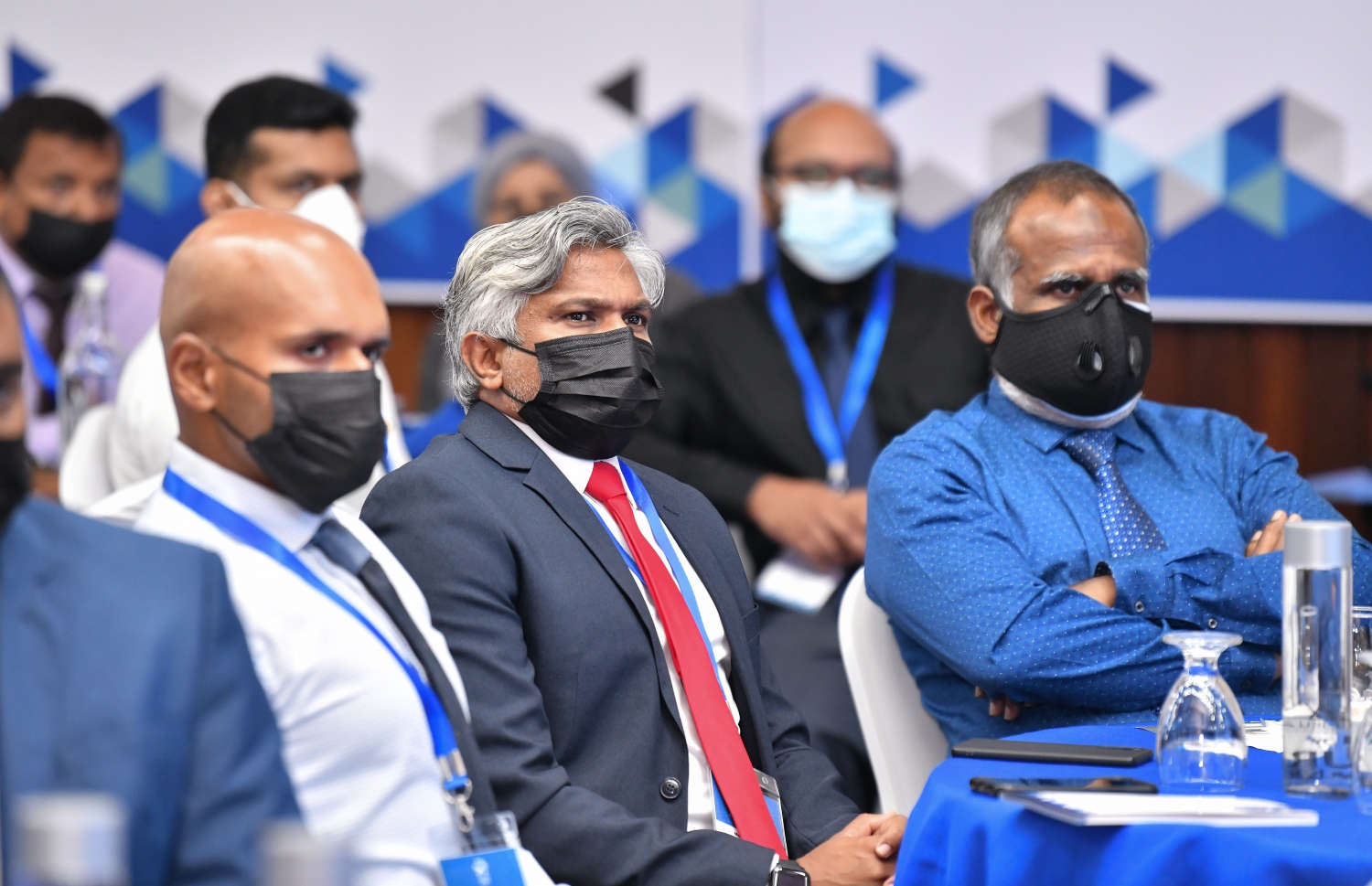 މާލެ- ނޮވެމްބަރު 6، 2021: ވިލާ ކޮލެޖުގެ އިންސްޓިޓިއުޓް ފޯ ރިސާޗް އެންޑް އިނޮވޭޝަން އިން ކުރިއަށްގެންދާ އިންޓަނޭޝަނަލް ކޮންފަރެންސް އޮން ސޯޝަލް ރިސާޗް އެންޑް އިނޮވޭޝަން ފެށުމުގެ ރަސްމިއްޔާތުގެ ތެރެއިން --. ފޮޓޯ: ނިޝާން އަލީ/މިހާރު