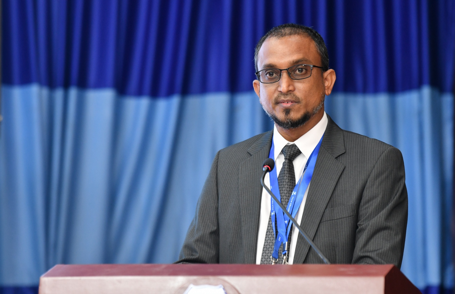 މާލެ- ނޮވެމްބަރު 6، 2021: ވިލާ ކޮލެޖުގެ އިންސްޓިޓިއުޓް ފޯ ރިސާޗް އެންޑް އިނޮވޭޝަން އިން ކުރިއަށްގެންދާ އިންޓަނޭޝަނަލް ކޮންފަރެންސް އޮން ސޯޝަލް ރިސާޗް އެންޑް އިނޮވޭޝަންގެ ތެރެއިން--. ފޮޓޯ: ނިޝާން އަލީ/މިހާރު