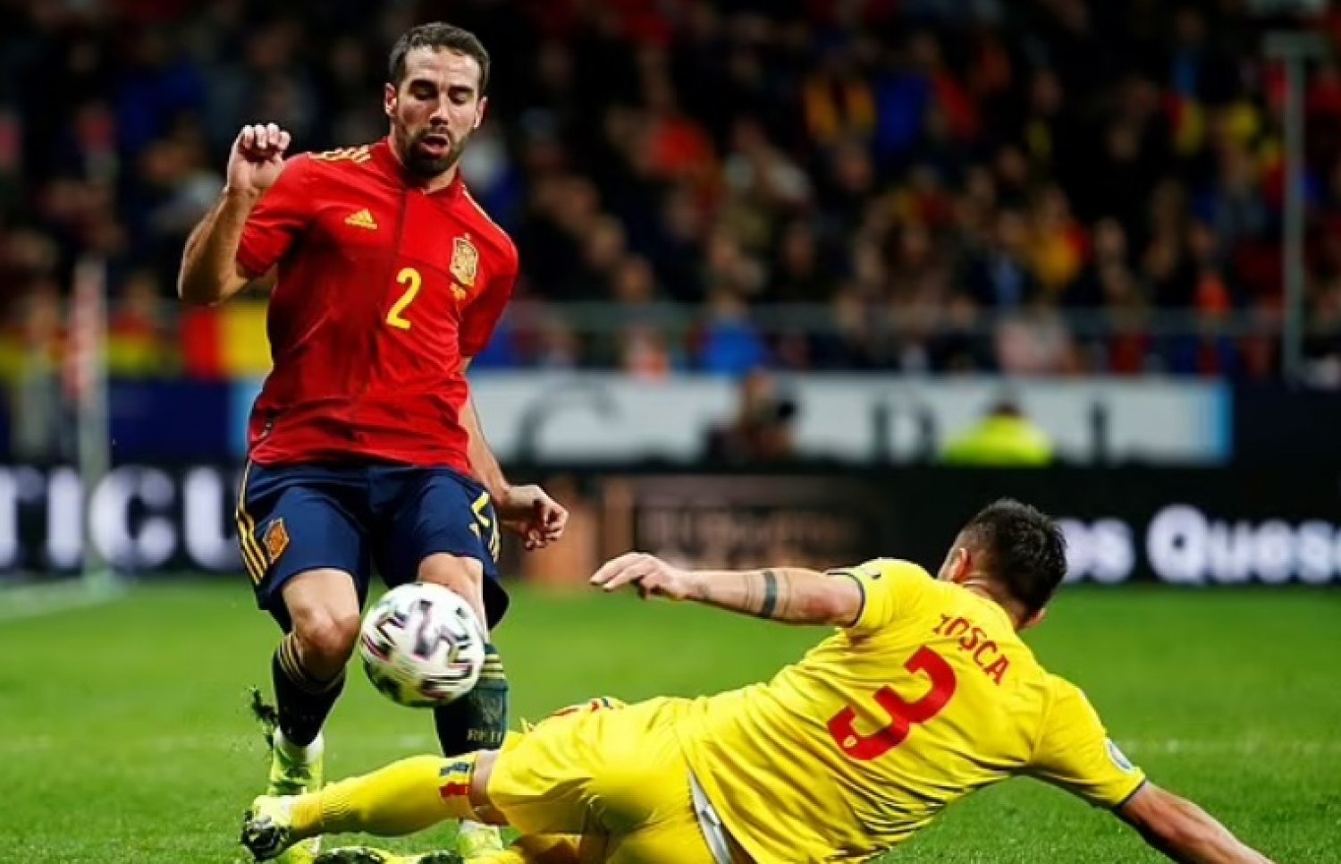 ސްޕެއިންގެ ގައުމީ ޓީމަށް ކާވަހާލް ކުރިން ކުޅުނު މެޗެއްގެ ތެރެއިން --- ފައިލް ފޮޓޯ: ރޮއިޓަސް