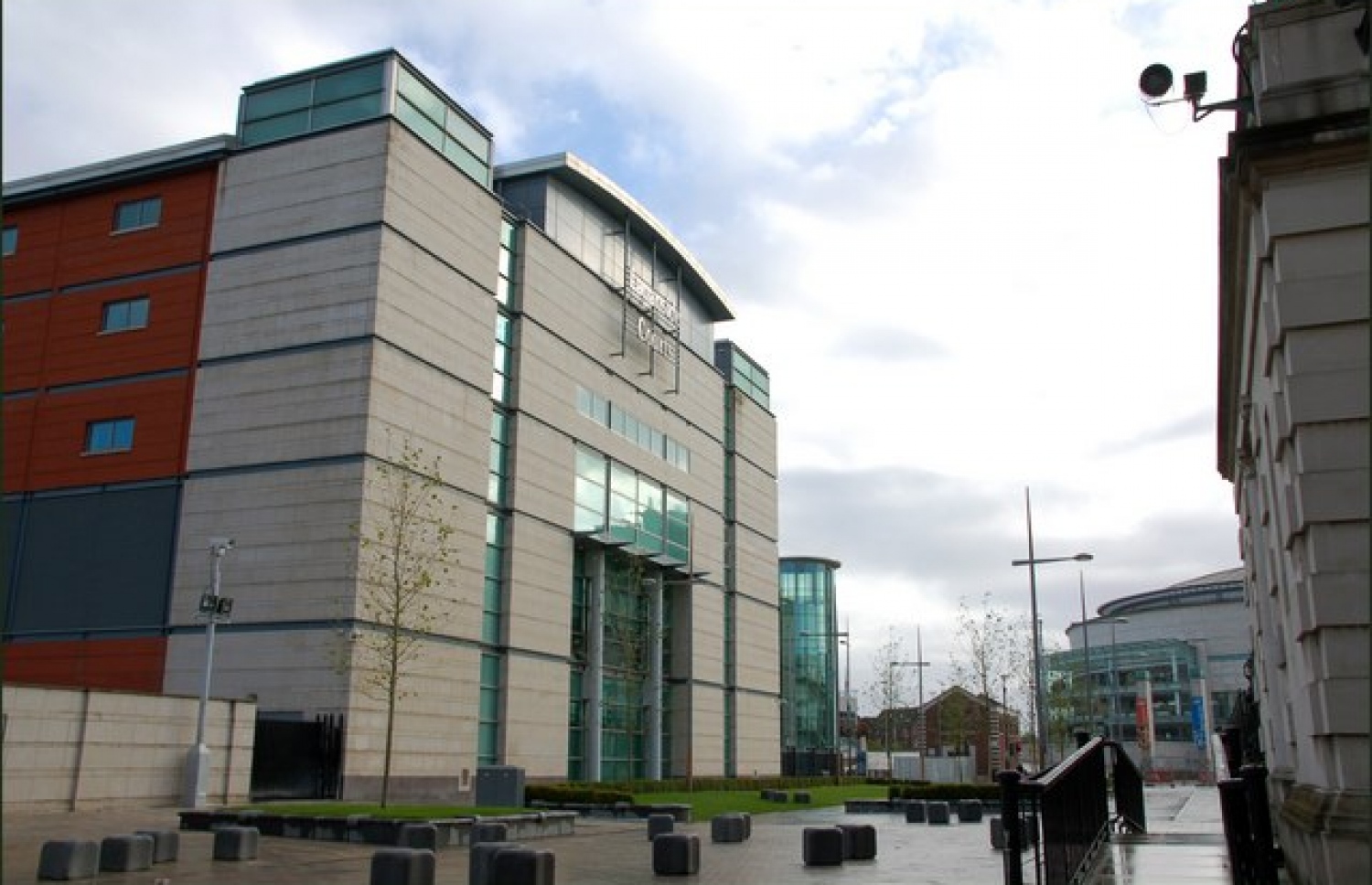 ބެލްފާސްޓް މެޖިސްޓްރޭޓް ކޯޓް ހިންގާ އިމާރާތް.