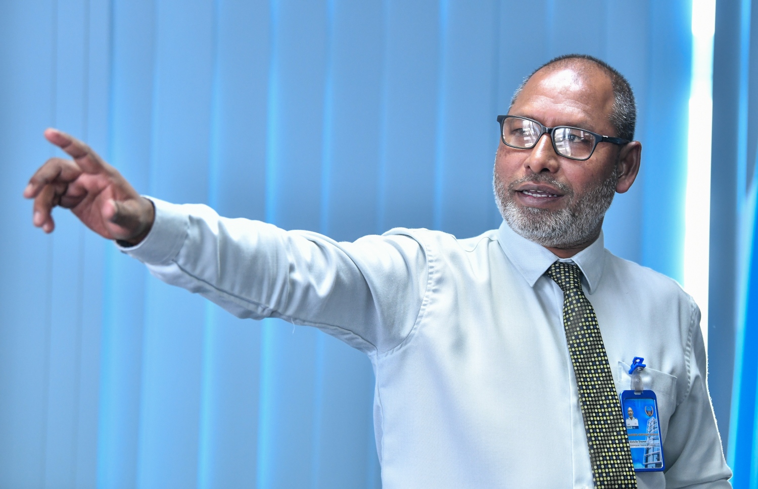 ޝަރީފް "މެދު ސަފުހާ" އާ ވާހަކަ ދައްކަވަނީ -- ފޮޓޯ: ފަޔާޒް މޫސާ/ މިހާރު