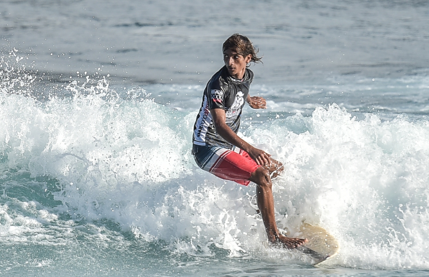 ބާ 2000 ވޯޓާ ސްޕޯޓްސް މުބާރާތުގައި ބައިވެރިޔަކު ސާފް ކުރަނީ --- ފޮޓޯ: ބާ 2000