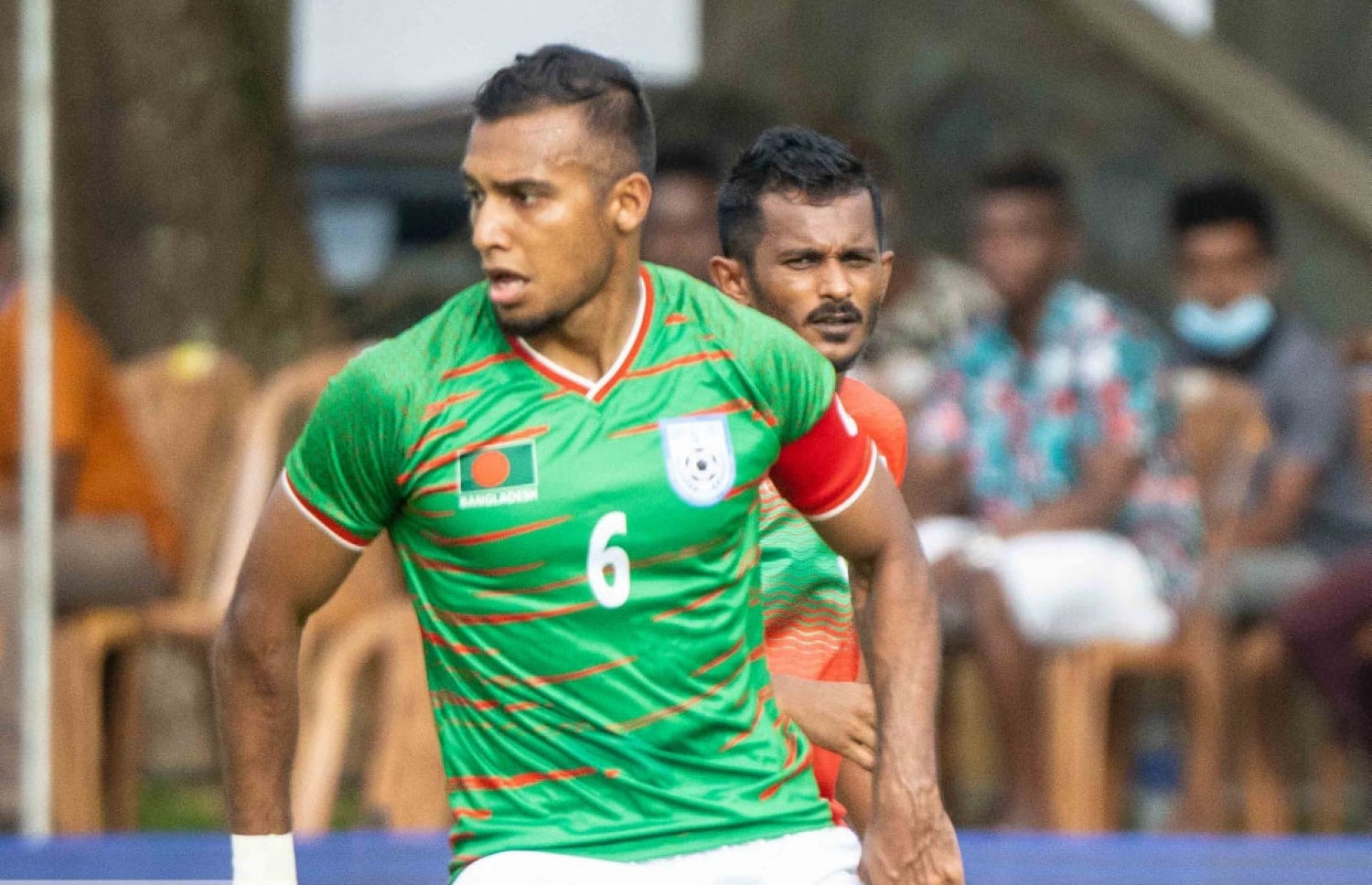 ބަންގްލަދޭޝްގެ ފުރަތަމަ ލަނޑު ކާމިޔާބު ކުރި ކެޕްޓަން ޖަމާލް ބުޔާން --- ފޮޓޯ: ފުޓްބޯލް ސްރީ ލަންކާ