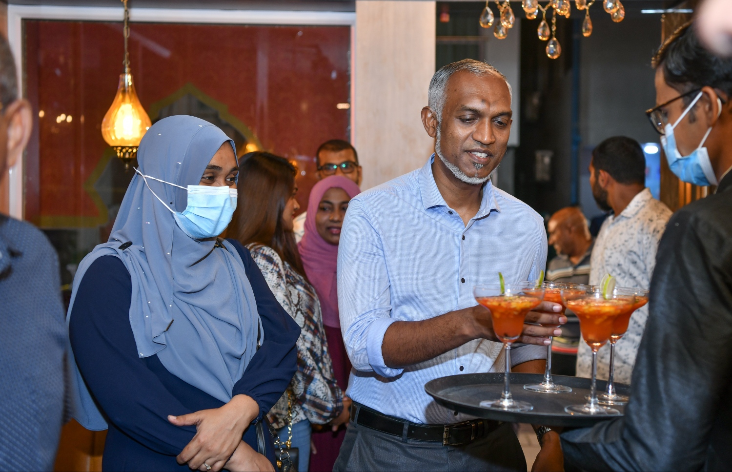 ހުޅުމާލެ: ނޮވެމްބަރު 14، 2021: ނަގާސް ހުޅުވުމުގެ ރަސްމިއްޔާތުގައި މާލެ ސިޓީ މޭޔަރު މުއިއްޒު ބައިވެރިވެވަޑައިގެންނަވަނީ-- ފޮޓޯ: ނިޝާން އަލީ/މިހާރު