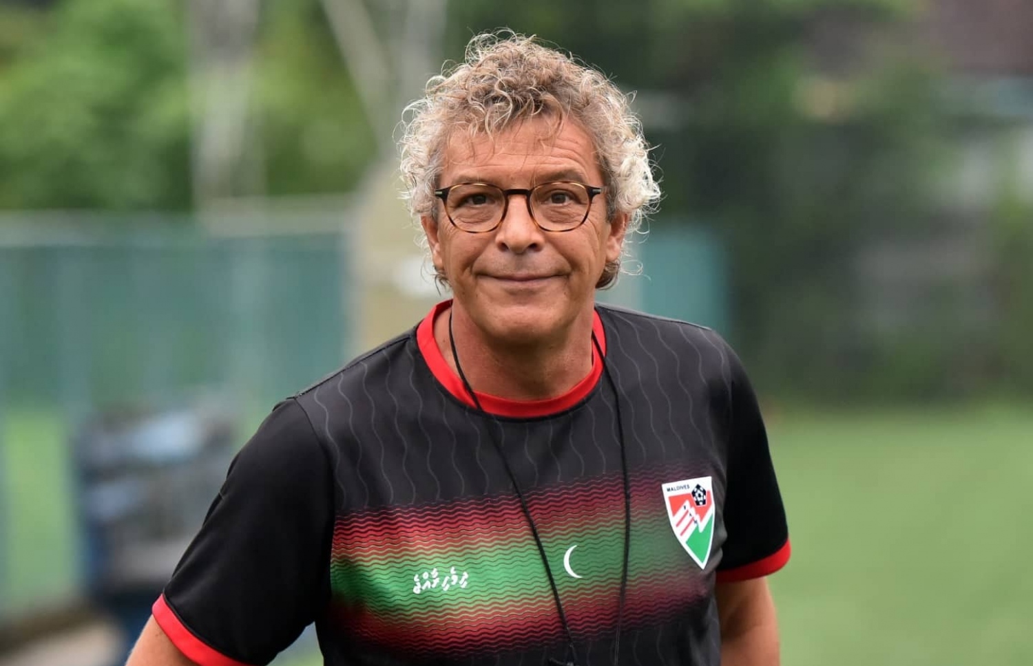 ގައުމީ ޓީމުގެ ކޯޗް ފްރެންޗެސްކޯ މޮރިއޭރޯ: އޭނާ ބުނީ ނަތީޖާ ނުނެރެވުނީ ވަކިވަކި ކުޅުންތެރިންނަށް ހެދުނު ގޯސްތަކުން ކަމަށް --- ފޮޓޯ: އެފްއޭއެމް