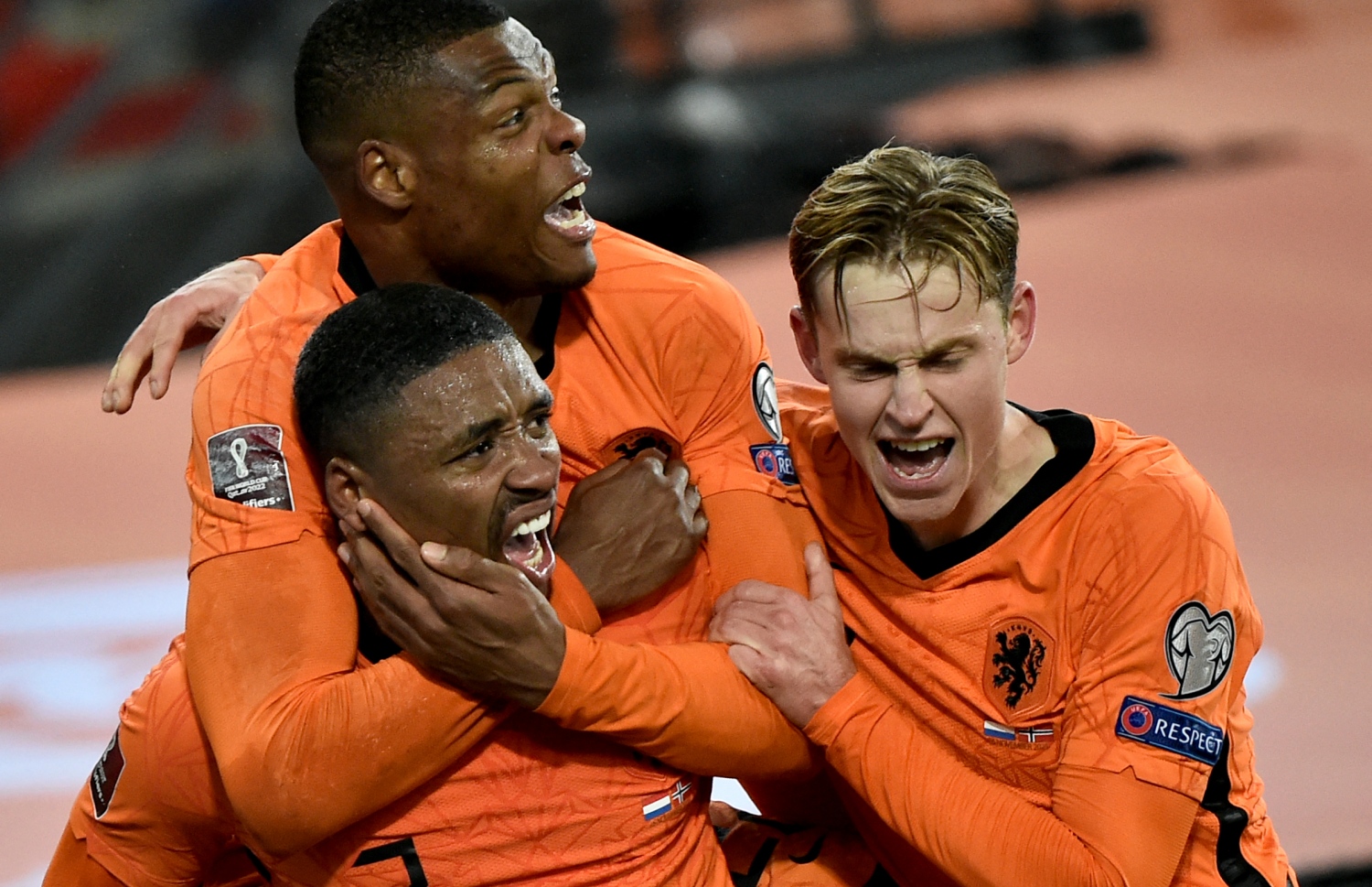 ނެދަލެންޑްސް ކުޅުންތެރިން އުފާފާޅު ކުރަނީ --- ފޮޓޯ: އޭއެފްޕީ