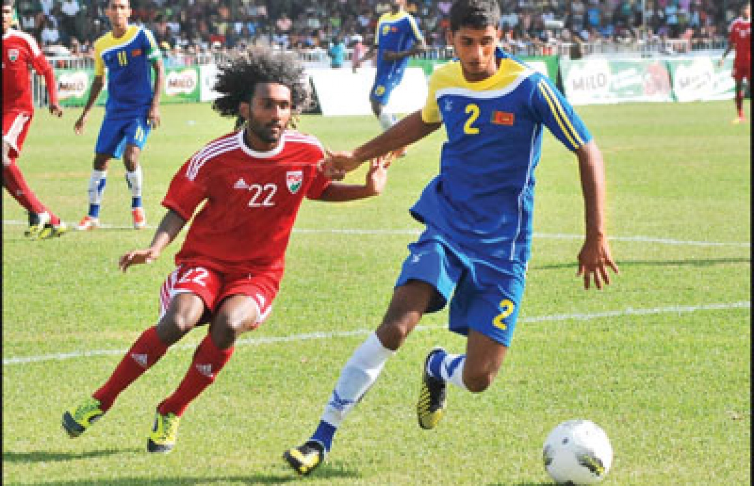 މުބާރާތުގެ ފުރަތަމަ މެޗުގައި ޝިފާޒް ލަންކާއާ ދެކޮޅަށް ކުޅެނީ.-- ފޮޓޯ: ޑެއިލީނިއުސް ލަންކާ