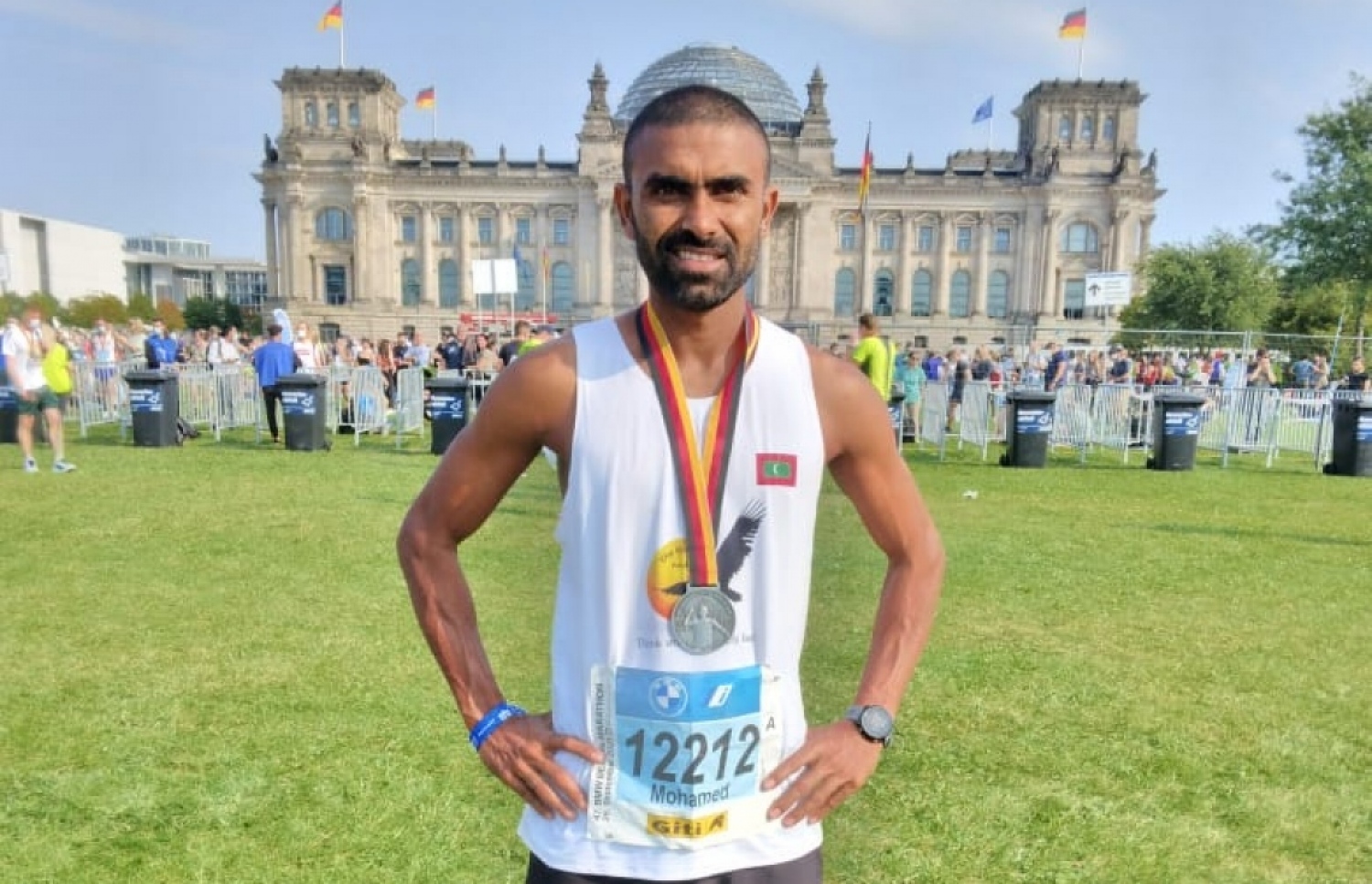 މޯޑް މެޑަލްއާ އެކު