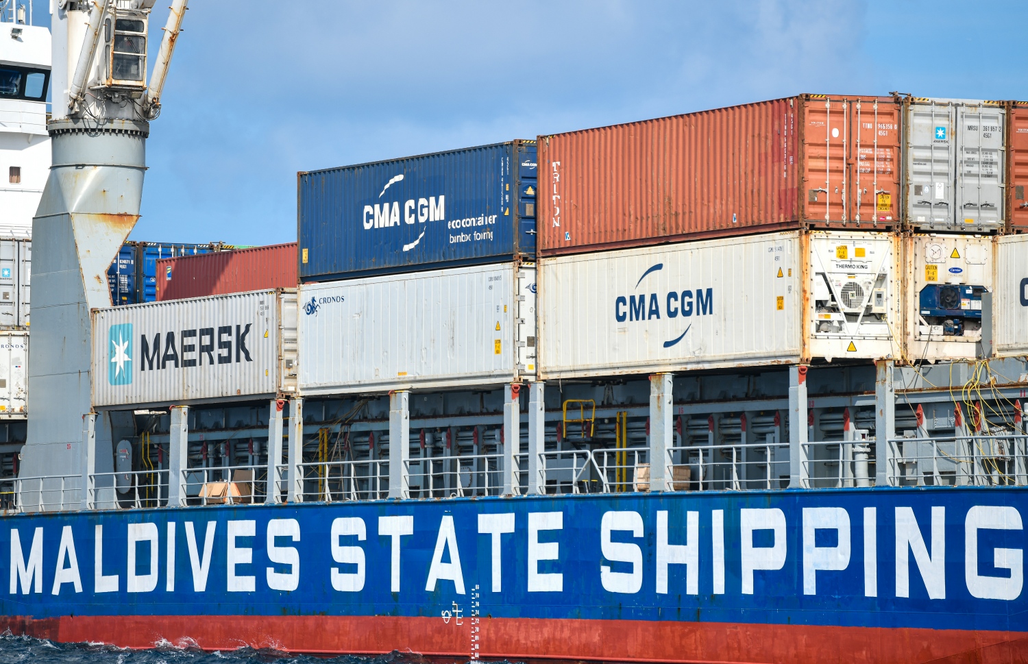 ގަލޭނާގައި ކޮންޓެއިނާ ބަރުކޮށްފައި: މިފަހަރު ގެނައީ 229 ކޮންޓެއިނަރު-- ފޮޓޯ: ފަޔާޒު މޫސާ/މިހާރު