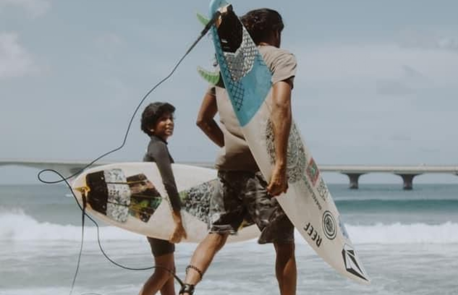 އަރީފް އާއި ކަޔާން: ކަނދު ހިފައިގެން މޫދަށް ދަނީ