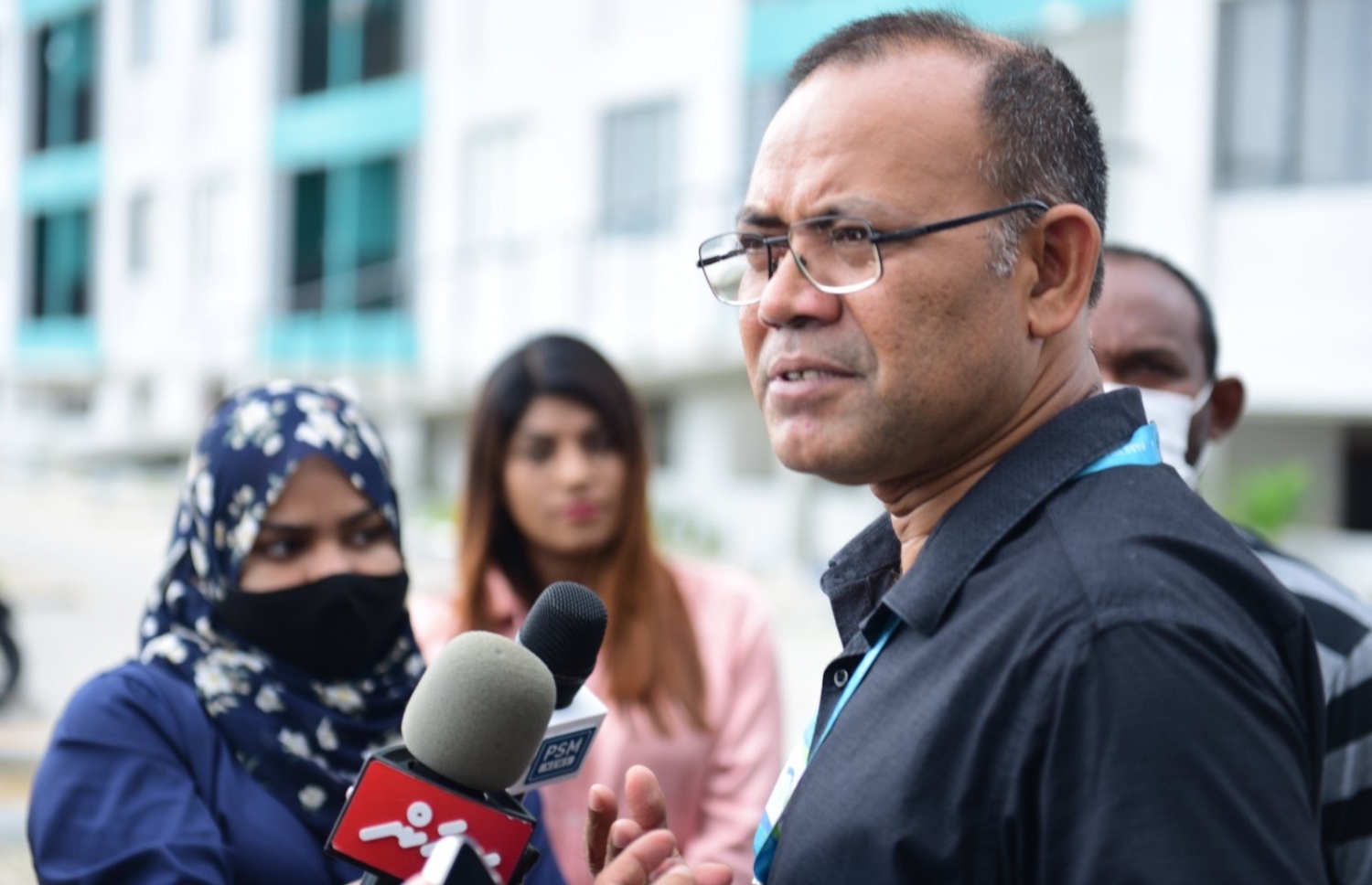 އެމްޑަބްލިއުއެސްސީގެ އެމްޑީ ޝާހު ނޫސްވެރިންނާ ވާހަކަ ދައްކަވަނީ. -- ފޮޓޯ: އެމްޑަބްލިއުއެސްސީ