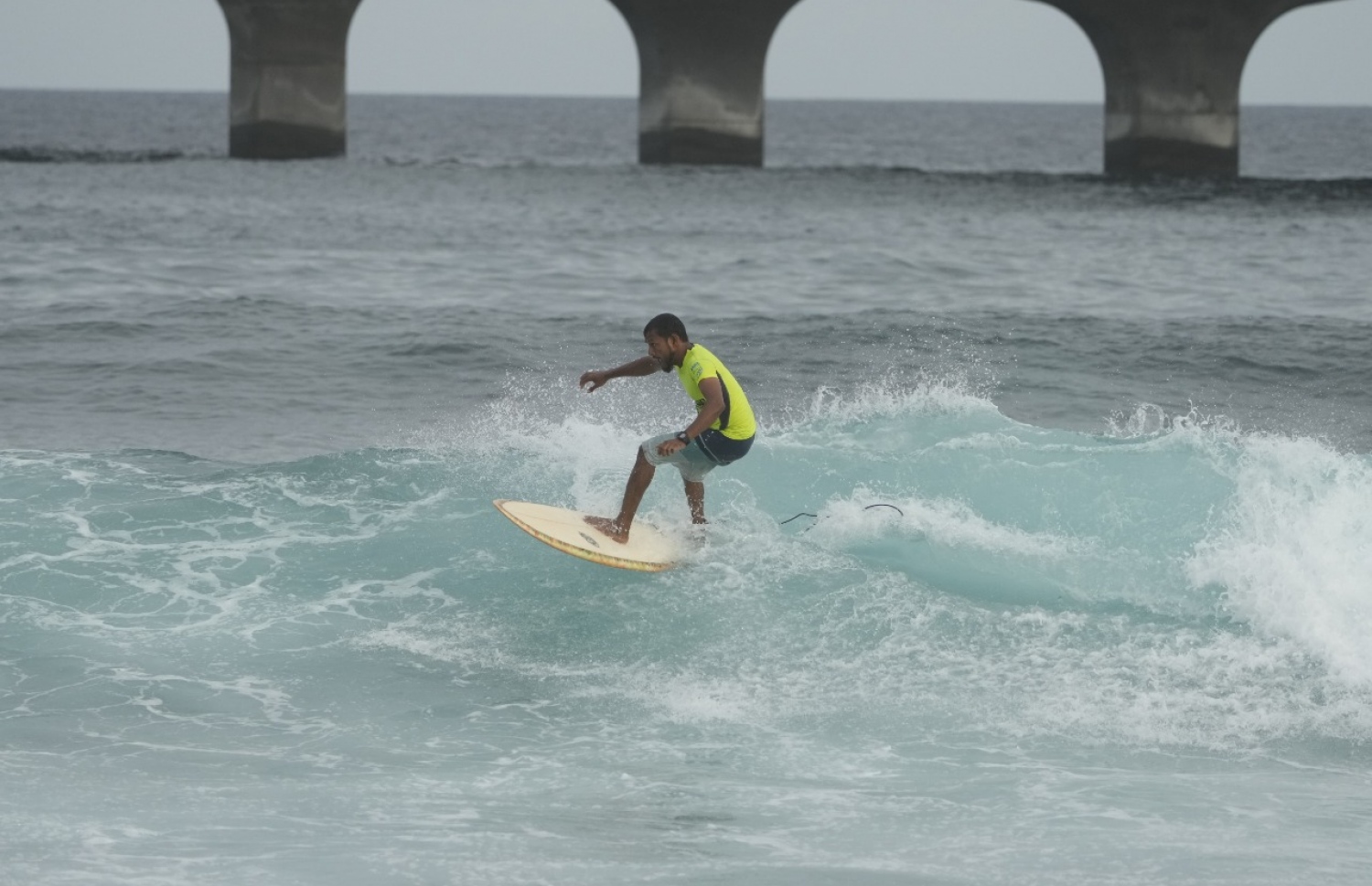 މާސްޓާސް ޑިވިޝަނުގެ ކުއާޓާގެ ފަހު ހީޓު ކާމިޔާބުކުރި އިބްރާހިމް އަހުމަދު ޝަކޫރު (އިބުރޭ).-- ފޮޓޯ: މުންދު ފޮޓޯގްރާފާ