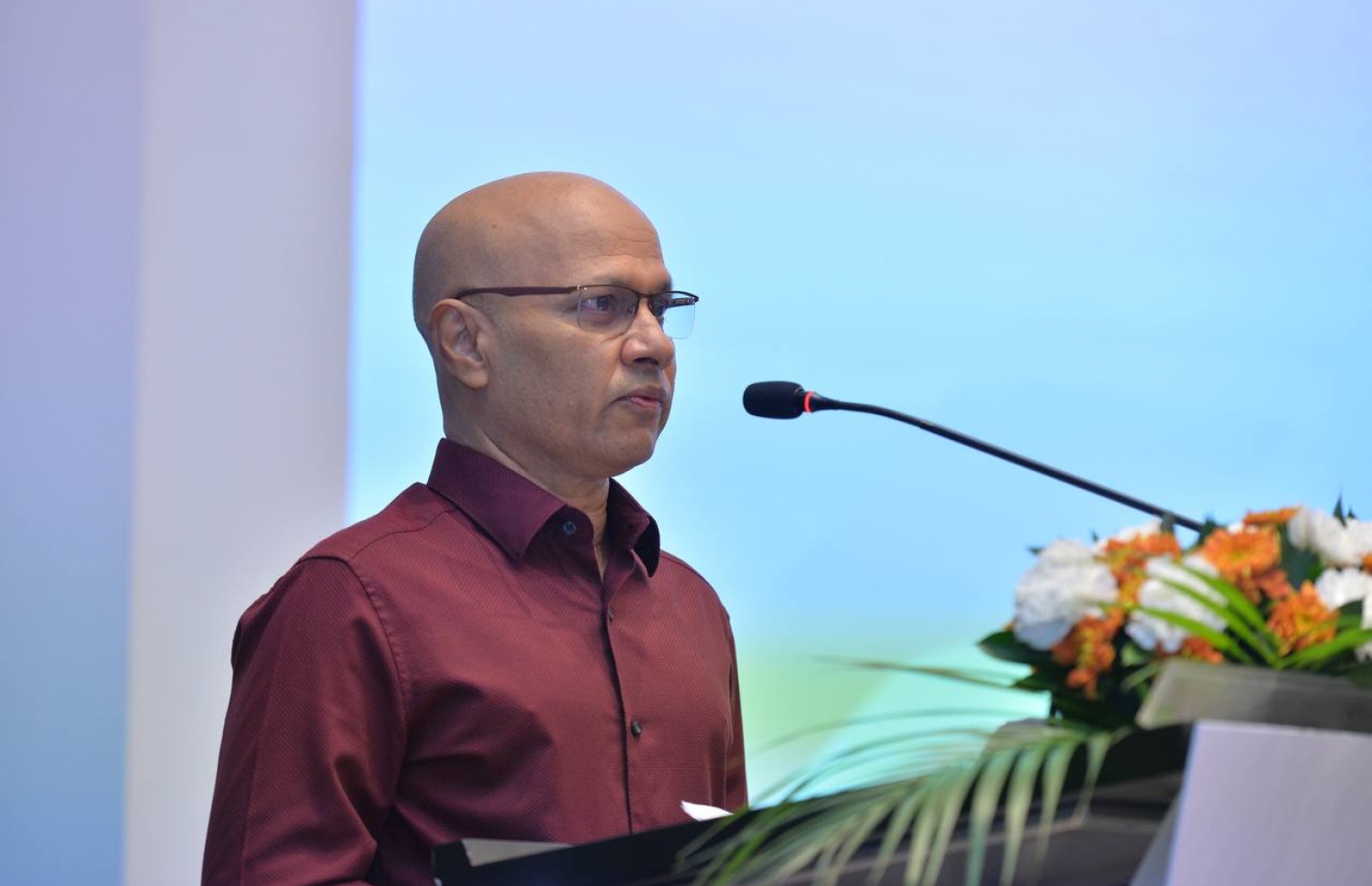ދިރާގު އެޕްރެންޓިޝިޕް ޕްރޮގްރާމް ނިންމުމުގެ ރަސްމިއްޔާތުގައި އެ ކުންފުނީގެ ސީއީއޯ އަދި މެނޭޖިން ޑިރެކްޓަރު އިސްމާއިލް ރަޝީދު ވާހަކަ ދައްކަވަނީ-- ފޮޓޯ: ދިރާގު