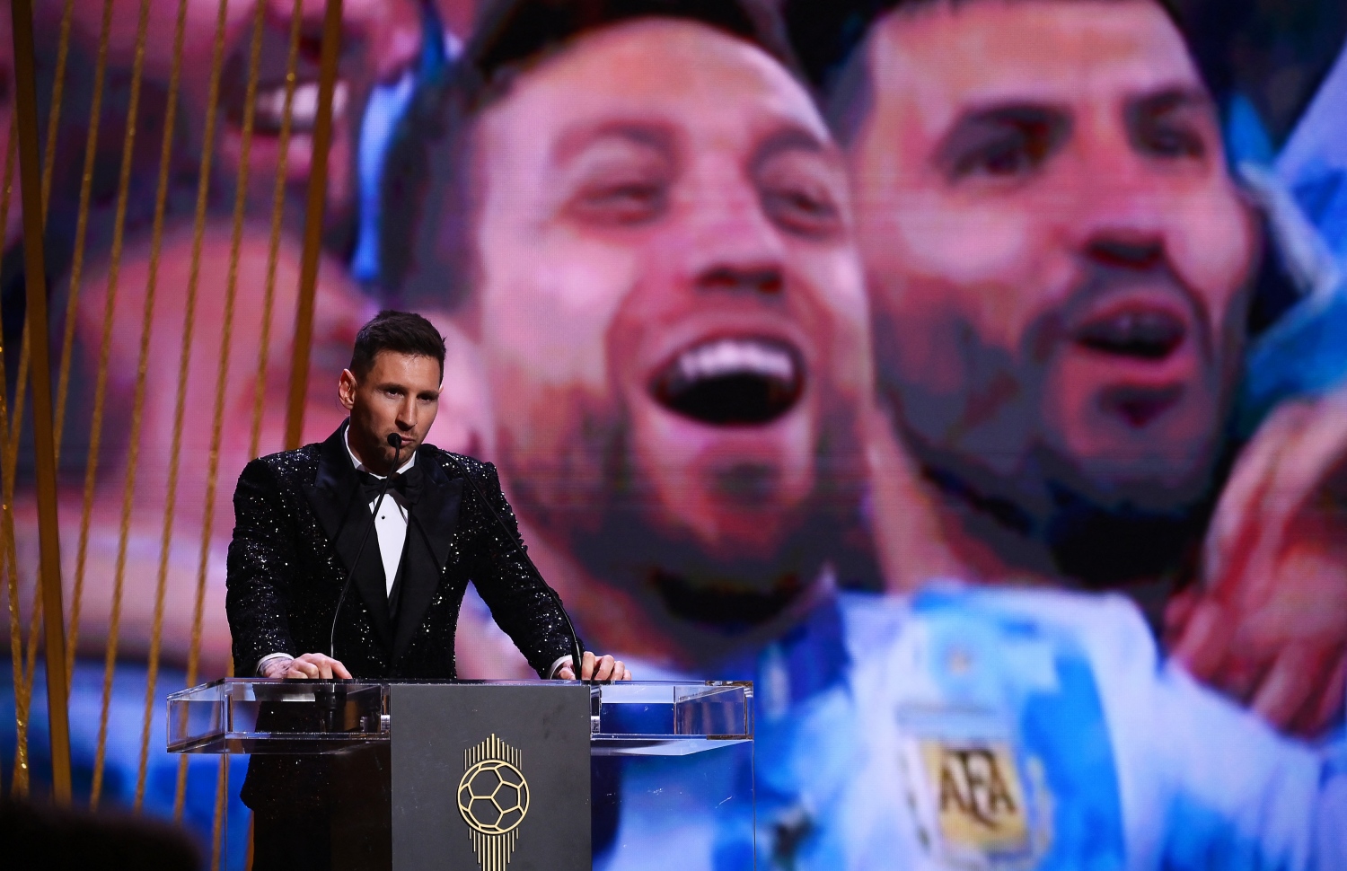 ބެލޮންޑިއޯ އެވޯޑް ހަތްވަނަ ފަހަރަށް ހޯދުމަށް ފަހު މެސީ ވާހަކަ ދައްކަނީ --- ފޮޓޯ: އޭއެފްޕީ