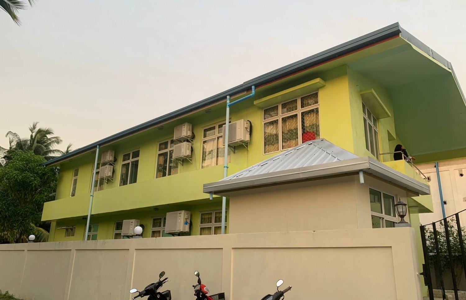 ފުވައްމުލަކުގައި ހުންނަ "އަމާން ވެށި".--