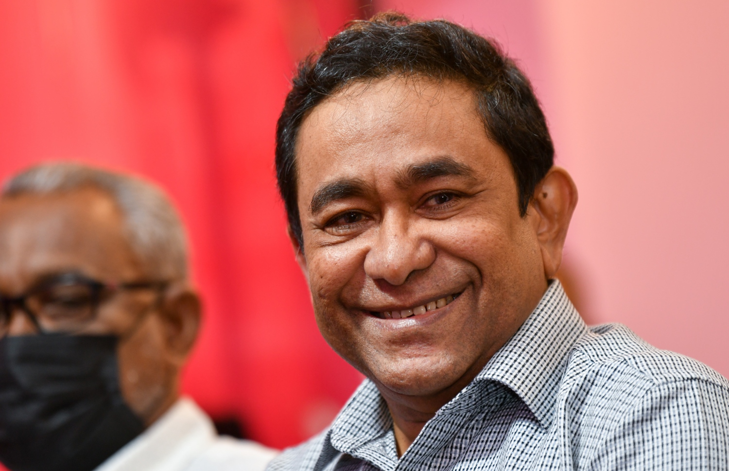 ޑިސެމްބަރު 1، 2021- ކުރީގެ ރައީސް ޔާމީން ޖަލުން މިނިވަންވުމުގެ އުފަލުގައި ބޭއްވި ޖަލްސާގައި އެ މަނިކުފާނު ބައިވެރިވެވަޑައިގަންނަވަނީ.---ފޮޓޯ: ފަޔާޒު މޫސާ/ މިހާރު