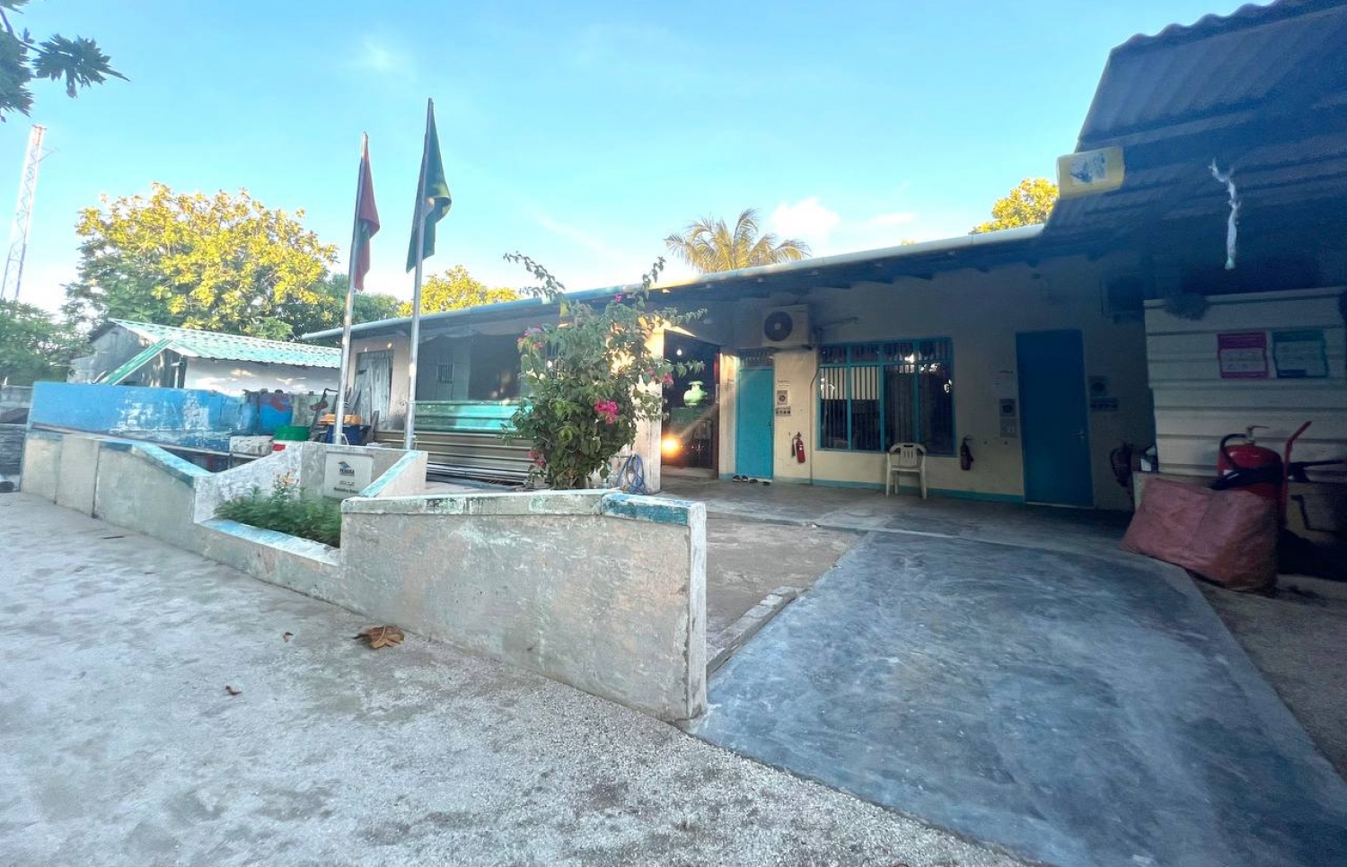 މާބައިދޫ އިންޖީނުގެ: އާ އިންޖީނުގެ އިމާރާތް ކުރަމުން އަންނަކަމަށް ފެނަކައިން ބުނޭ.-- ފޮޓޯ: އަމާނީ އަބްދުﷲ/ މިހާރު