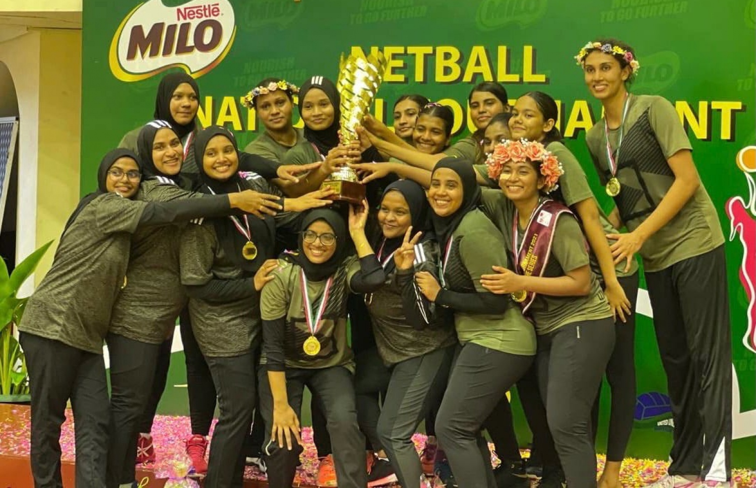 ގްރީން ސްޓްރީޓުގެ ކުޅުންތެރިން ގައުމީ މުބާރާތުގެ ތަށި ދިފާއު ކުރުމަށް ފަހު އުފާފާޅު ކުރަނީ --- ފޮޓޯ: ގްރީން