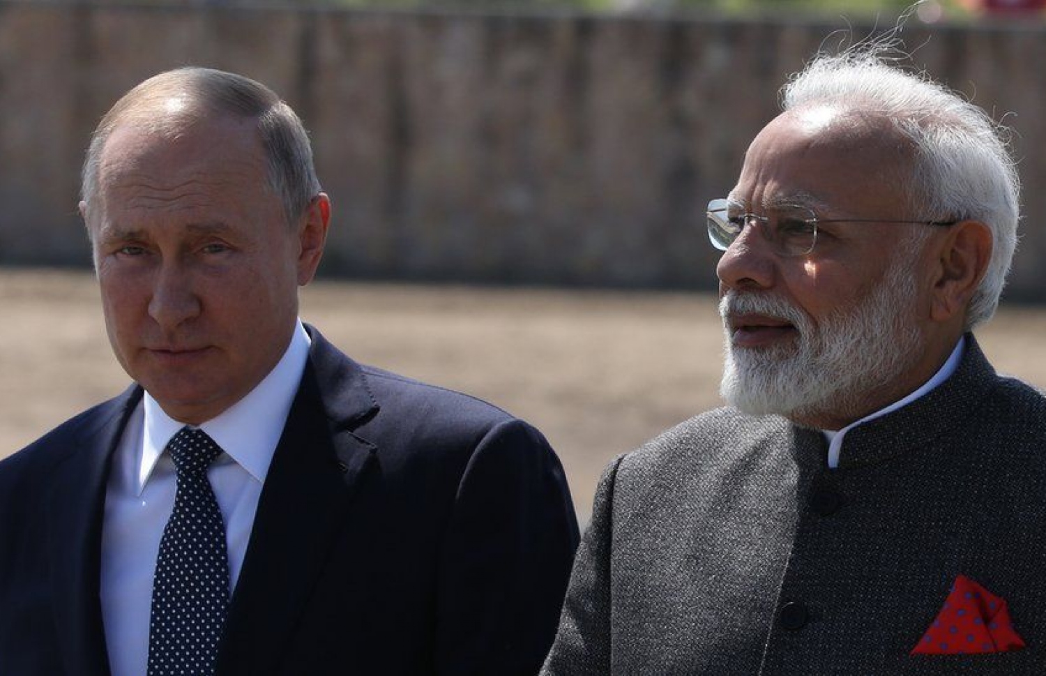 އިންޑިއާގެ ބޮޑުވަޒީރު މޯދީ އާއި ރަޝިޔާގެ ރައީސް ޕުޓިން. --ފޮޓޯ:ގެޓީ އިމޭޖަސް