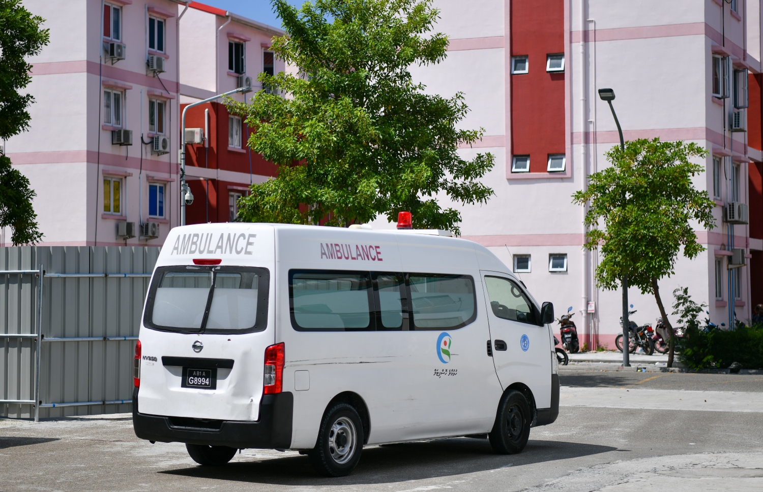 ހުޅުމާލެ ހޮސްޕިޓަލްގައި ބޭނުންކުރާ ހަމައެކަނި އެމްބިއުލާންސް.-- ފޮޓޯ: ފަޔާޒު މޫސާ/ މިހާރު