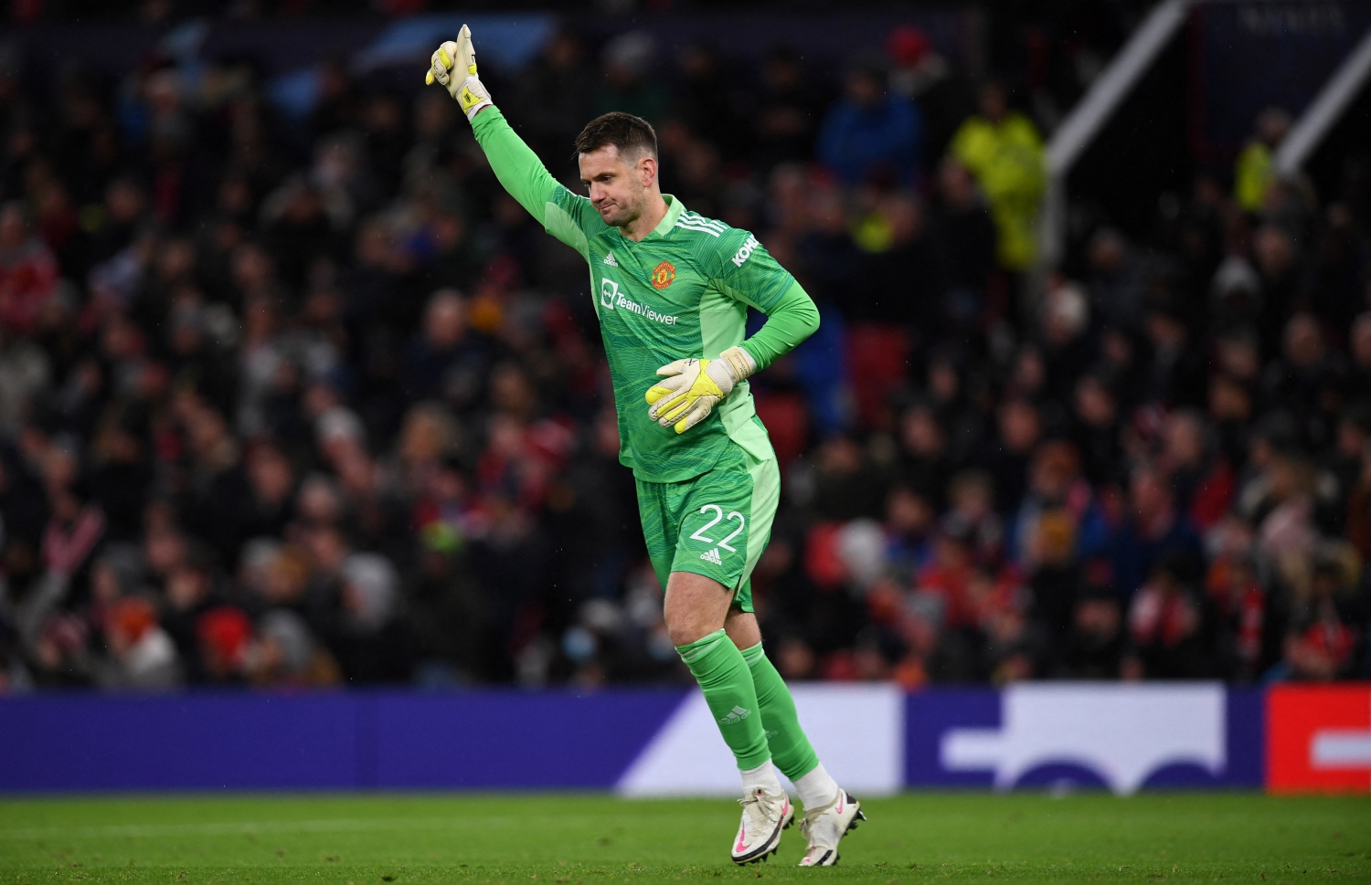 ޔުނައިޓެޑުގެ ކީޕަރު ޓޮމް ހީޓަން.-- ފޮޓޯ: އޭއެފްޕީ