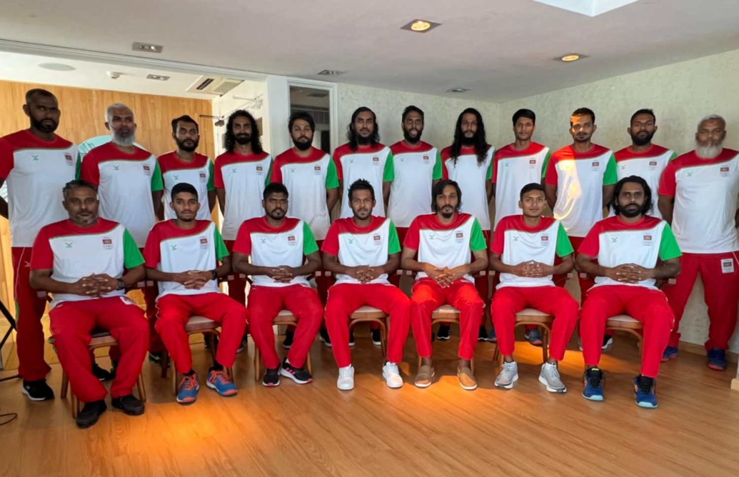 ގައުމީ ވޮލީ ޓީމުގެ މިހާރުގެ ސްކޮޑް --- ފޮޓޯ: ވީއޭއެމް