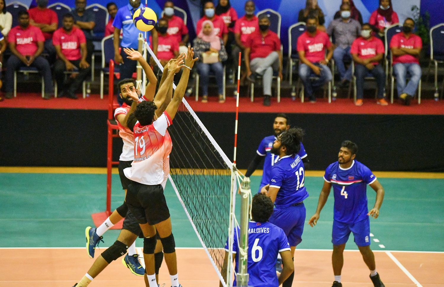 ލަންކާ އާއި ރާއްޖެ މީގެ ކުރިން ކުޅުނު މެޗެއްގެތެރެއިން