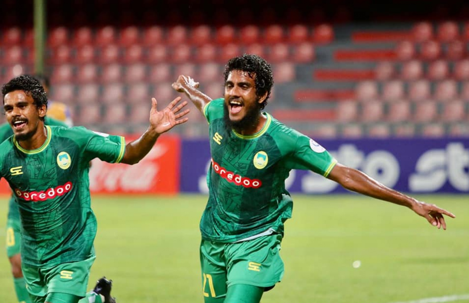 މާޒިޔާ އަށް ލަނޑު ޖަހައިދިނުމަށް ފަހު އިބްރާހިމް ވަހީދު ހަސަން އުފާފާޅުކުރަނީ --- ފޮޓޯ: މާޒިޔާ