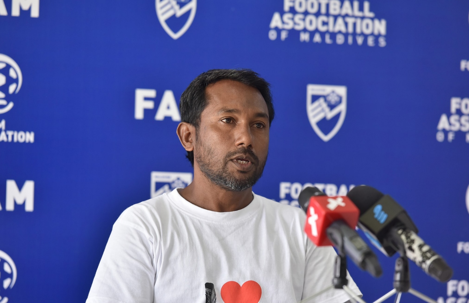 ގްރާންޑޭގެ ކޯޗް އަހްމަދު ނާޝިދު (ނާދު) --- ފޮޓޯ: އެފްއޭއެމް