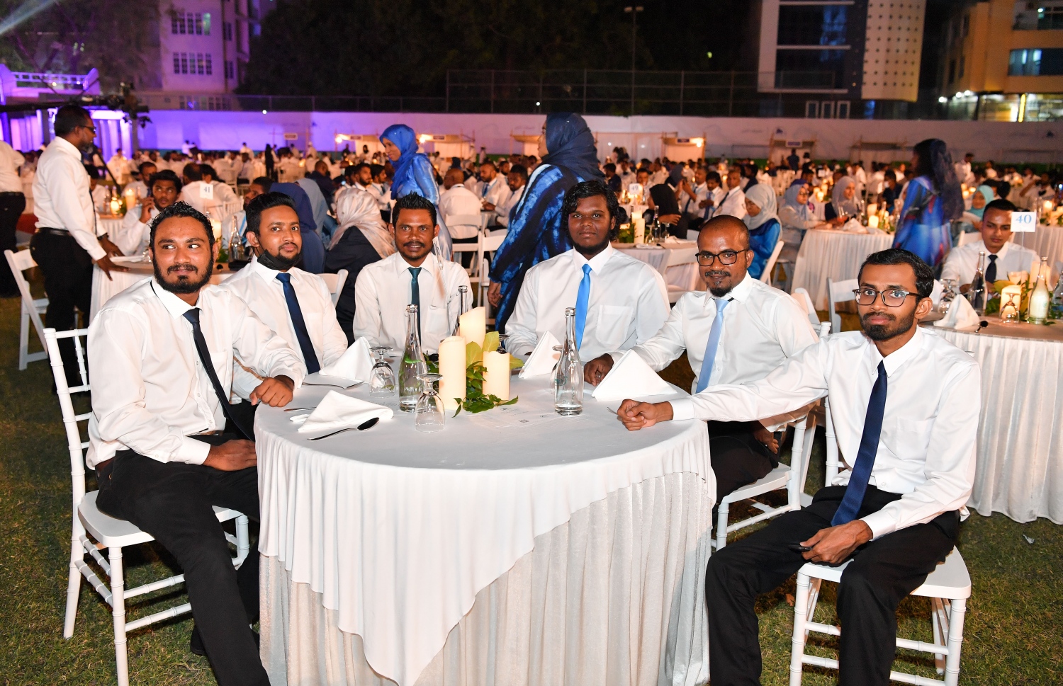 މާލެ: ޑިސެމްބަރު 19، 2021: އެމްޓީސީސީގެ 41 ވަނަ އަހަރީ ދުވަސް ފާހަގަކުރަން ބޭއްވި ޖަލްސާގައި އެ ކުންފުނީގެ ގިނަ މުވައްޒަފުންތަކެއް ބައިވެރިވަނީ.-- ފޮޓޯ: ރައީސް އޮފީސް