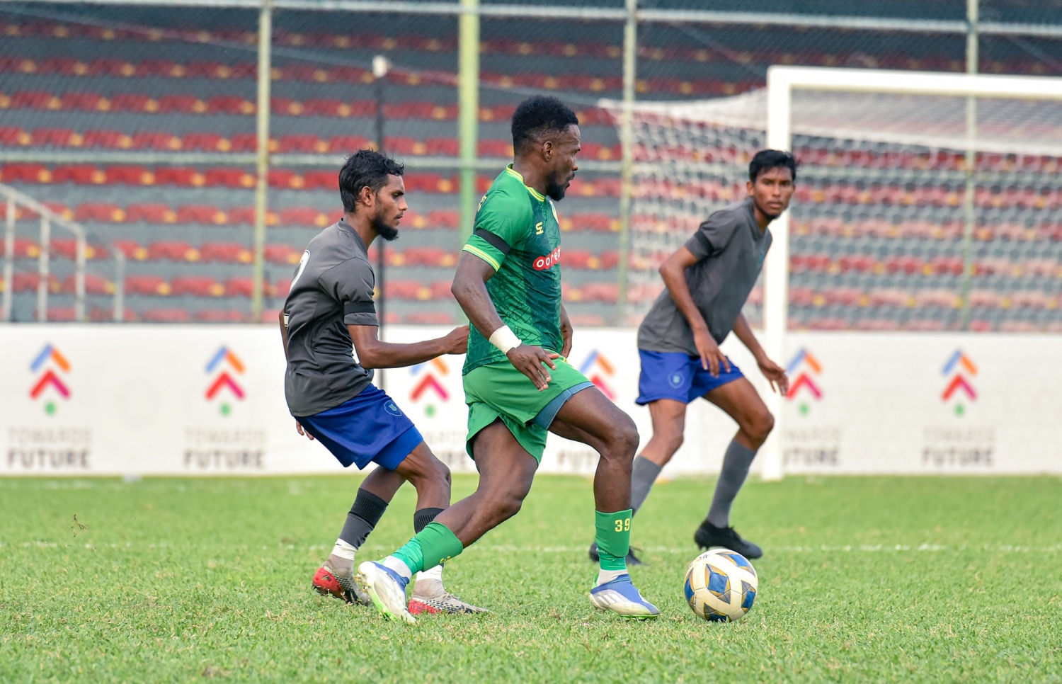 ޕްރެޒިޑެންޓް ކަޕްގައި މިއަދު ހަވީރު މާޒިޔާ އާއި ސަސް ކުޅުނު މެޗުގެ ތެރެއިން --- ފޮޓޯ: އެފްއޭއެމް