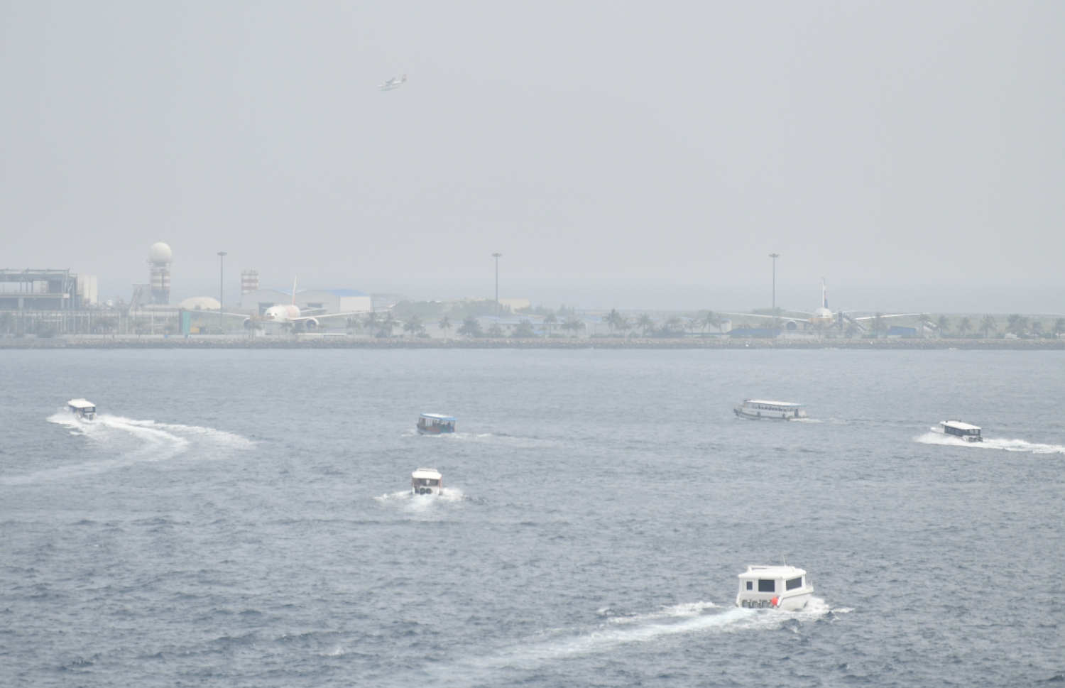 އެއާޕޯޓް ސަރަހައްދު އިންޑިއާގެ ވައި ތަޣައްޔަރުވުމުގެ އަސަރުން ފުސްވެފައި -- ފޮޓޯ: ފަޔާޒު މޫސާ / މިހާރު