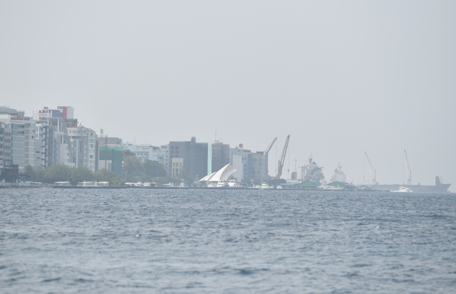 މާލޭ ސަރަހައްދު އެއްކޮށް ކަހަލަގޮތަކަށް ފުސްވެފައި، މީ އިންޑިއާގެ ވައި ތަޣައްޔަރުވުމުގެ ސަބަބުން އުފެދިފައިވާ ފުސްކަމެށް -- ފޮޓޯ: ފަޔާޒު މޫސާ / މިހާރު