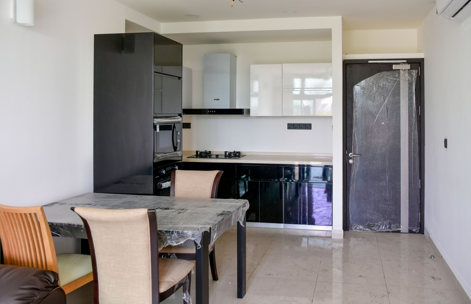 ސިފައިންގެ ފްލެޓެއްގެ ބަދިގެ -- ފޮޓޯ: ނިޝާން އަލީ/ މިހާރު