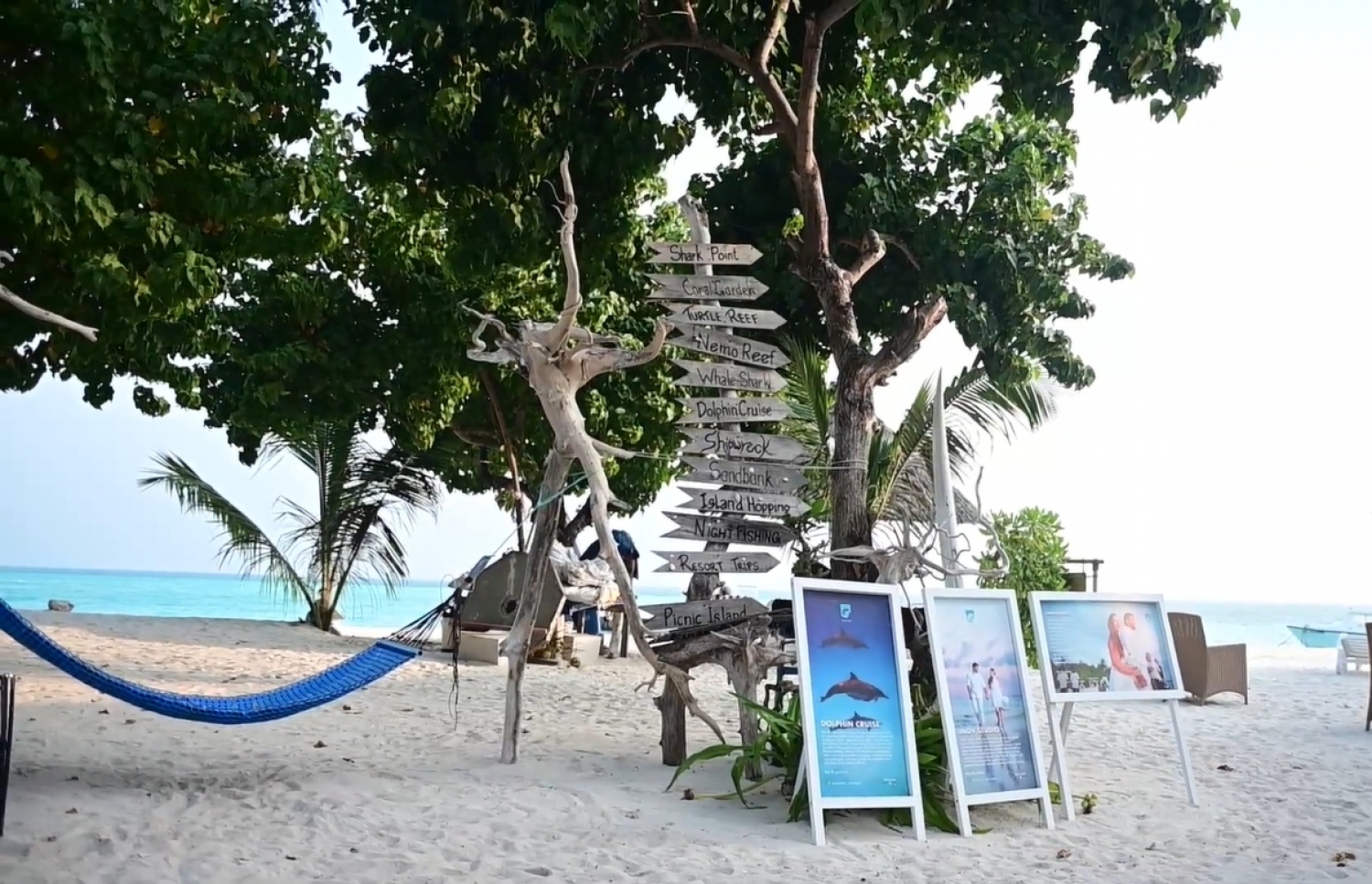 ވ. ފުލިދޫގެ ބީޗު: ވ. އަތޮޅުގައި ލޯކަލް ޓޫރިޒަމް އެންމެ ކުރިއަރާފައިވާ އެއް ރަށް.-- ފޮޓޯ: މިހާރު