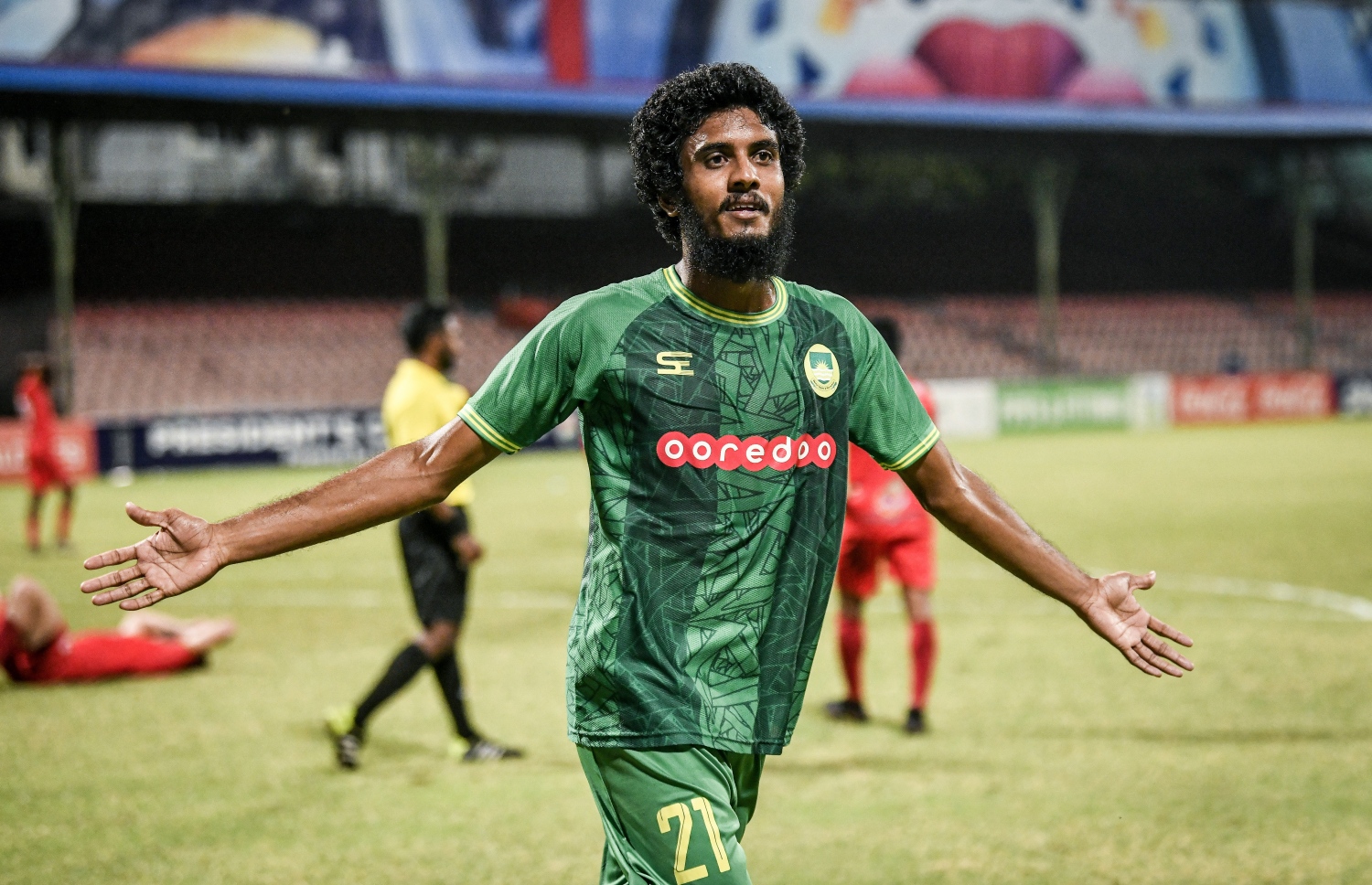 ލަނޑު ޖެހުމަށް ފަހު އިބްރާހިމް ވަހީދު ހަސަން އުފާފާޅު ކުރަނީ --- ފޮޓޯ: ނިޝާން އަލީ މިހާރު