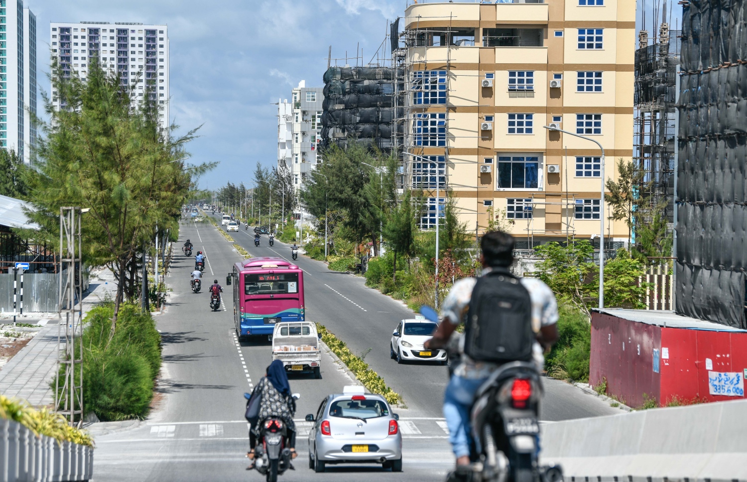 ހުޅުމާލެ ދެވަނަ ފިޔަވަހީގައި ގިނަ ބަޔަކު އަންނަނީ ދިރިއުޅެމުން: ގިނަ އާއިލާތަކަކީ މާލެ އިން ބަދަލުވި އާއިލާތައް -- ފައިލް ފޮޓޯ/ މިހާރު