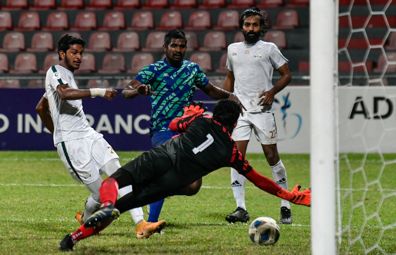 އަންސަރު (ވ) ބޯޅަ ފޮނުވާލަނީ --- ފޮޓޯ: ފަޔާޒު މޫސާ | މިހާރު