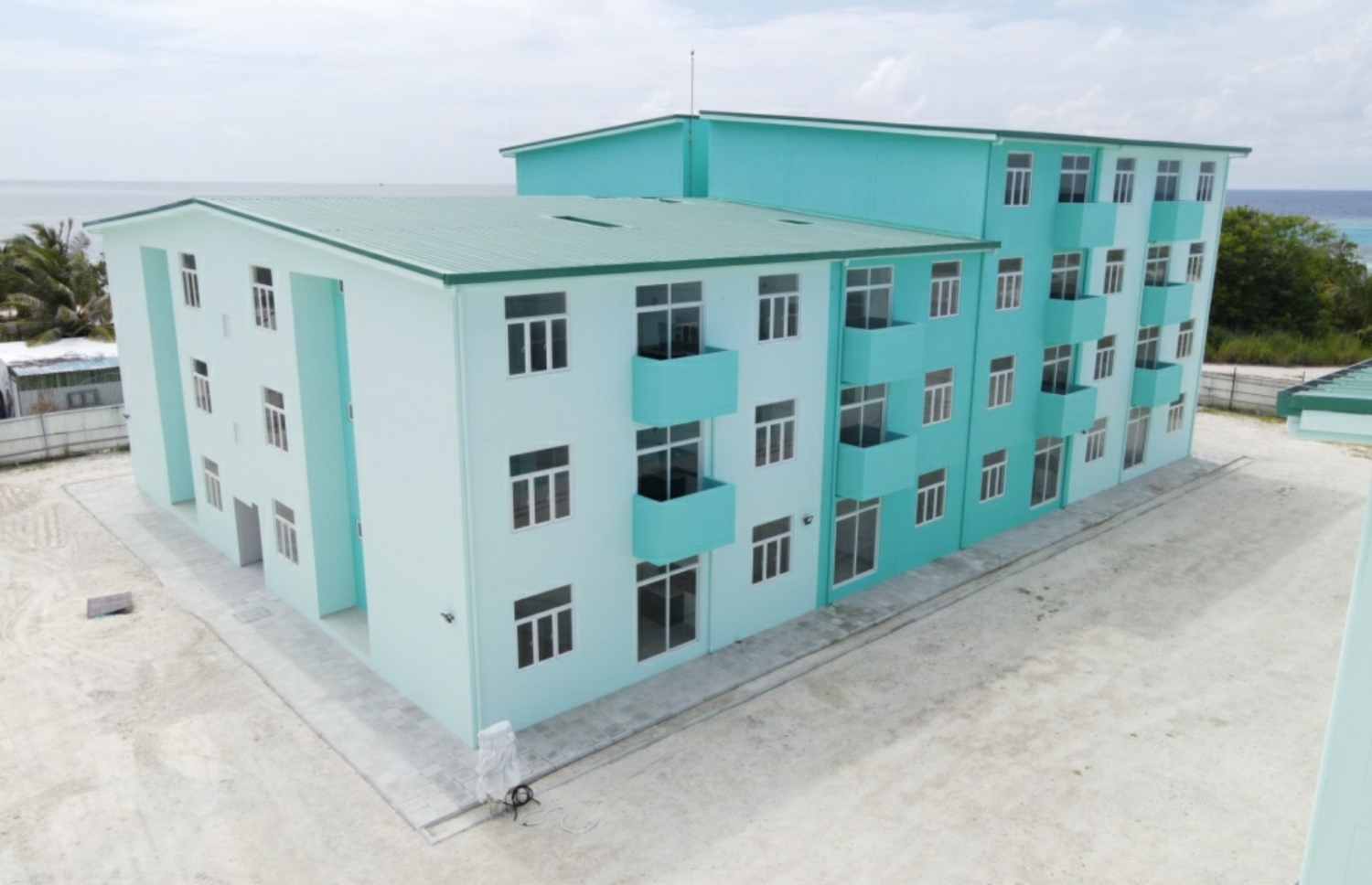 ސަރުކާރުން ނައިފަރުގައި އިމާރާތްކޮށްފައިވާ 100 ހައުސިން ޔުނިޓުގެ އިމާރާތްތައް.-- ފޮޓޯ: ނައިފަރު ކައުންސިލް