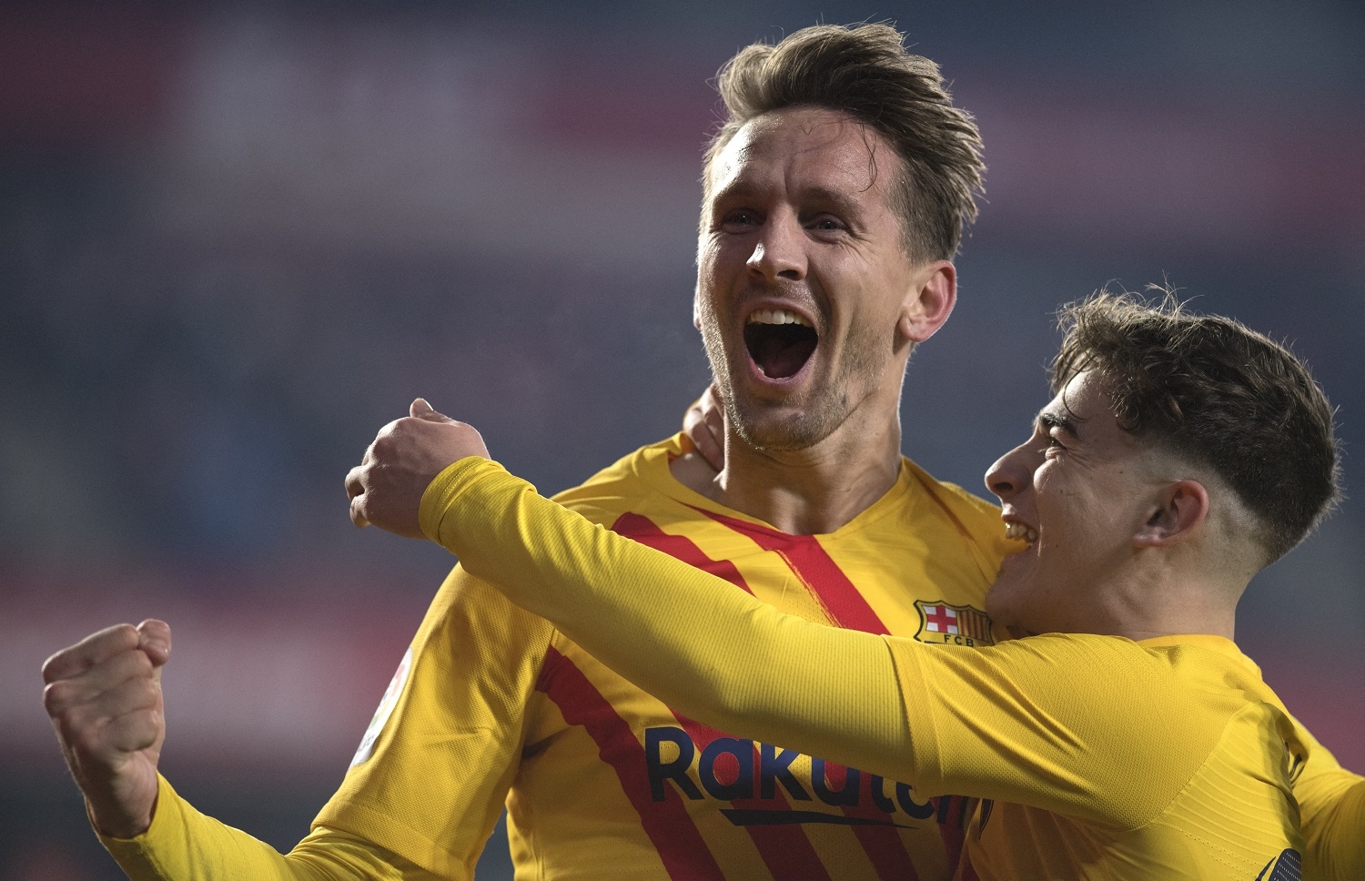 ލޫކް ޑި ޔޮންގް ބާސެލޯނާއަށް ލީޑު ނަގައިދިން ލަނޑު ޖެހުމަށް ފަހު،-- ފޮޓޯ: އޭއެފްޕީ