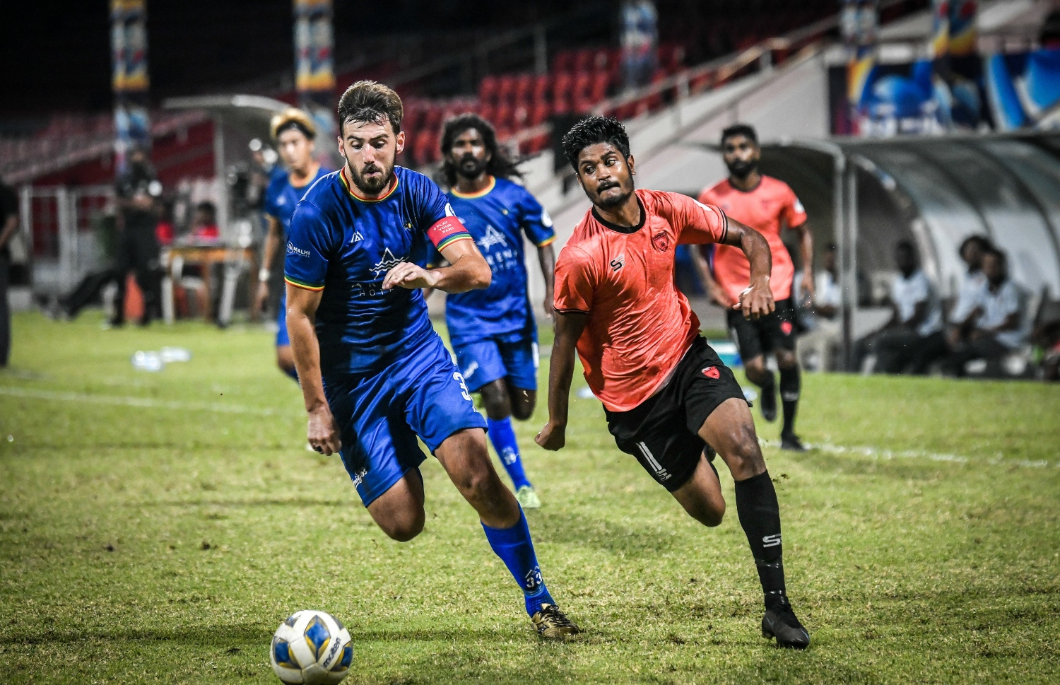 އީގަލްސް އާއި ގްރާޑޭ މިރޭ ކުޅުނު މެޗުގެ ތެރެއިން --- ފޮޓޯ: ނިޝާން އަލީ | މިހާރު