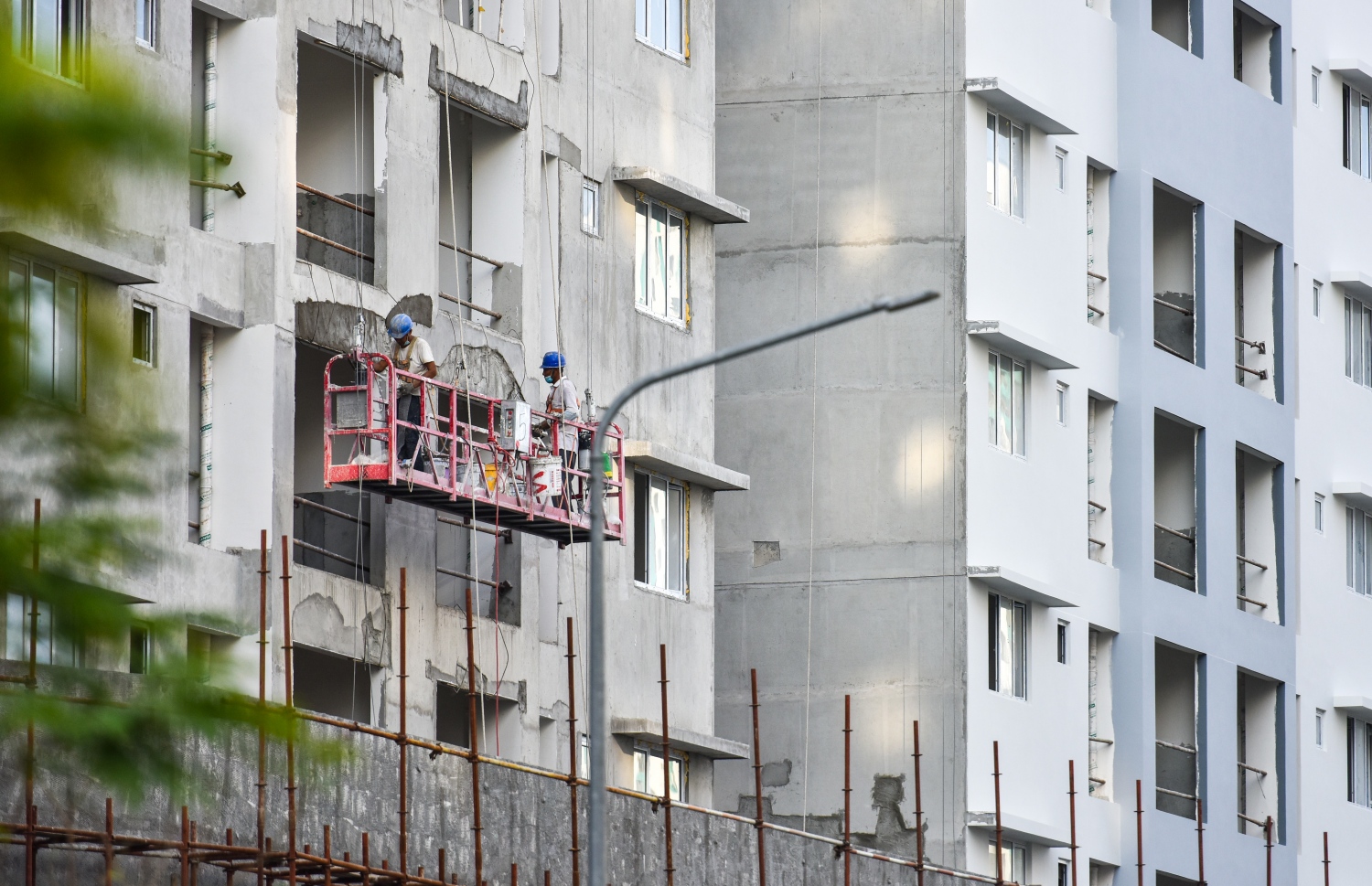 ހުޅުމާލޭ ދެވަނަ ފިޔަވަހީގައި އިމާރާތްކުރާ ވިނަރެސްގެ ޓަވަރުތަކެއް-- ފޮޓޯ؛ ފަޔާޒު މޫސާ/ މިހާރު