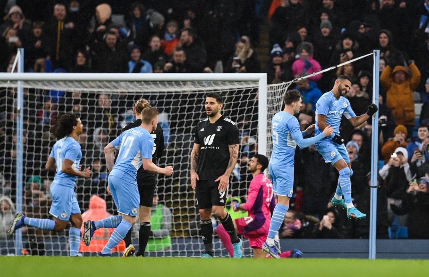 ސިޓީގެ ހަތަރުވަނަ ލަނޑު ޖެހުމަށް ފަހު މަހްރޭޒް އުފާފާޅުކުރަނީ.-- ފޮޓޯ: އޭއެފްޕީ