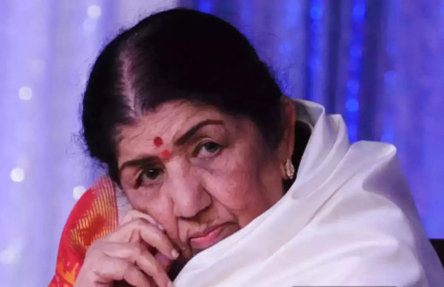 ލަތާ މަންގޭޝްކަރު؛ އޭނާ މަރުވީ އައިސީޔޫގައި ފަރުވާދެމުން އަންނަނިކޮށް.