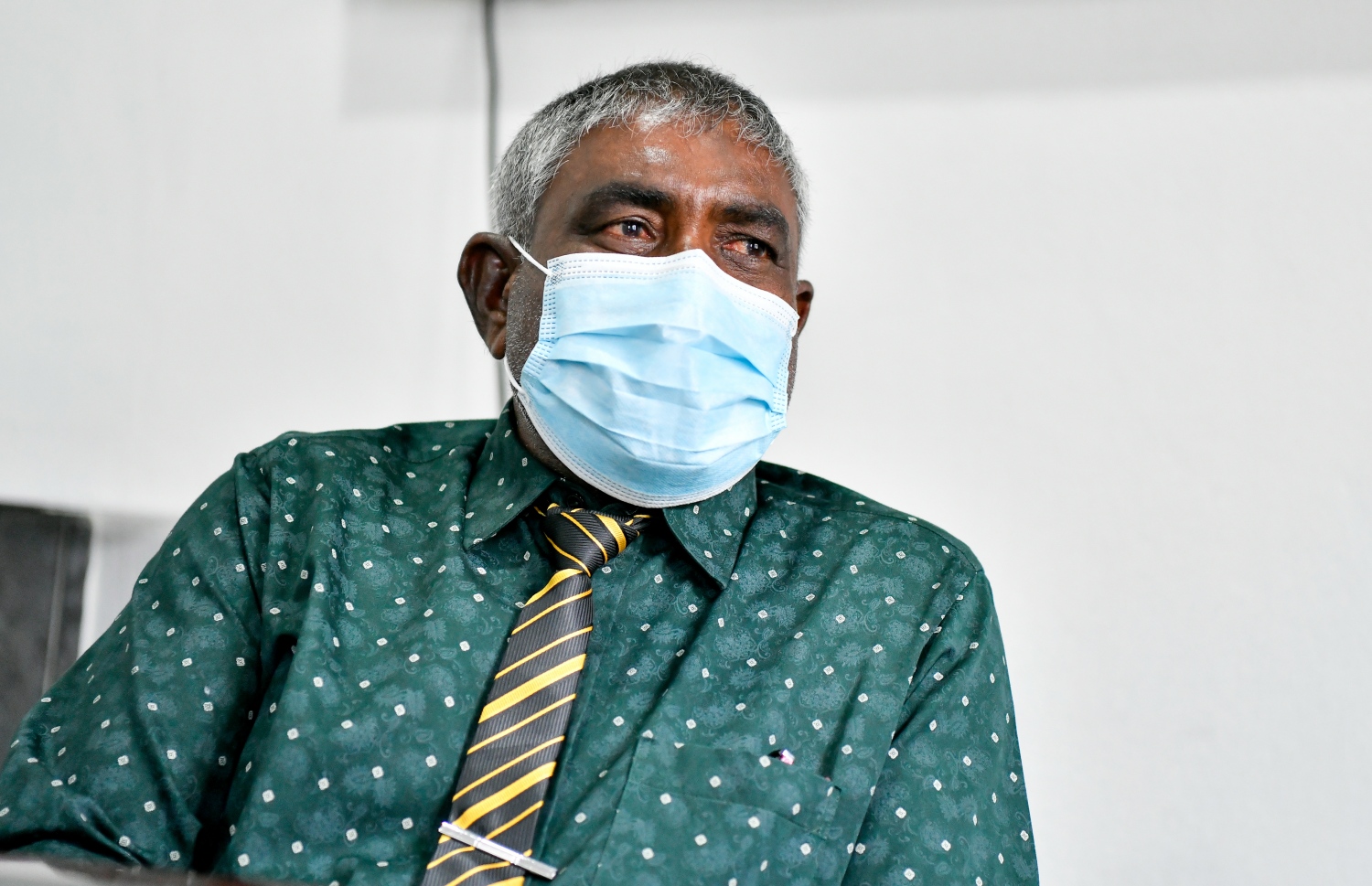 ކައުންސިލްގެ ނައިބު ރައީސް އާދަމް "މިހާރު"އާ ވާހަކަ ދައްކަވަނީ. -- ފޮޓޯ: ފަޔާޒް މޫސާ / މިހާރު